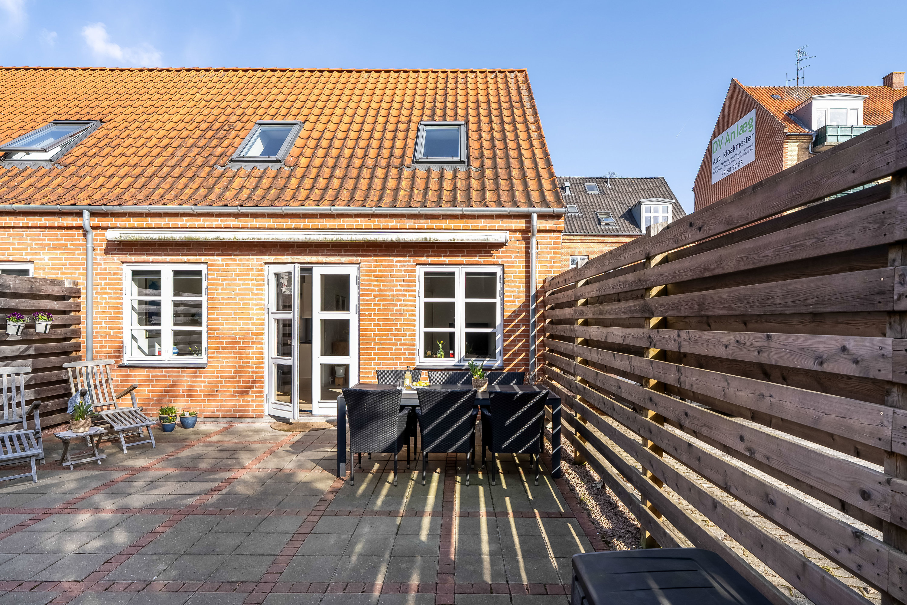 Fremhævet terrasse billede i fuldskærmstilstand. Billede af Københavnsvej 6F, 3400 Hillerød