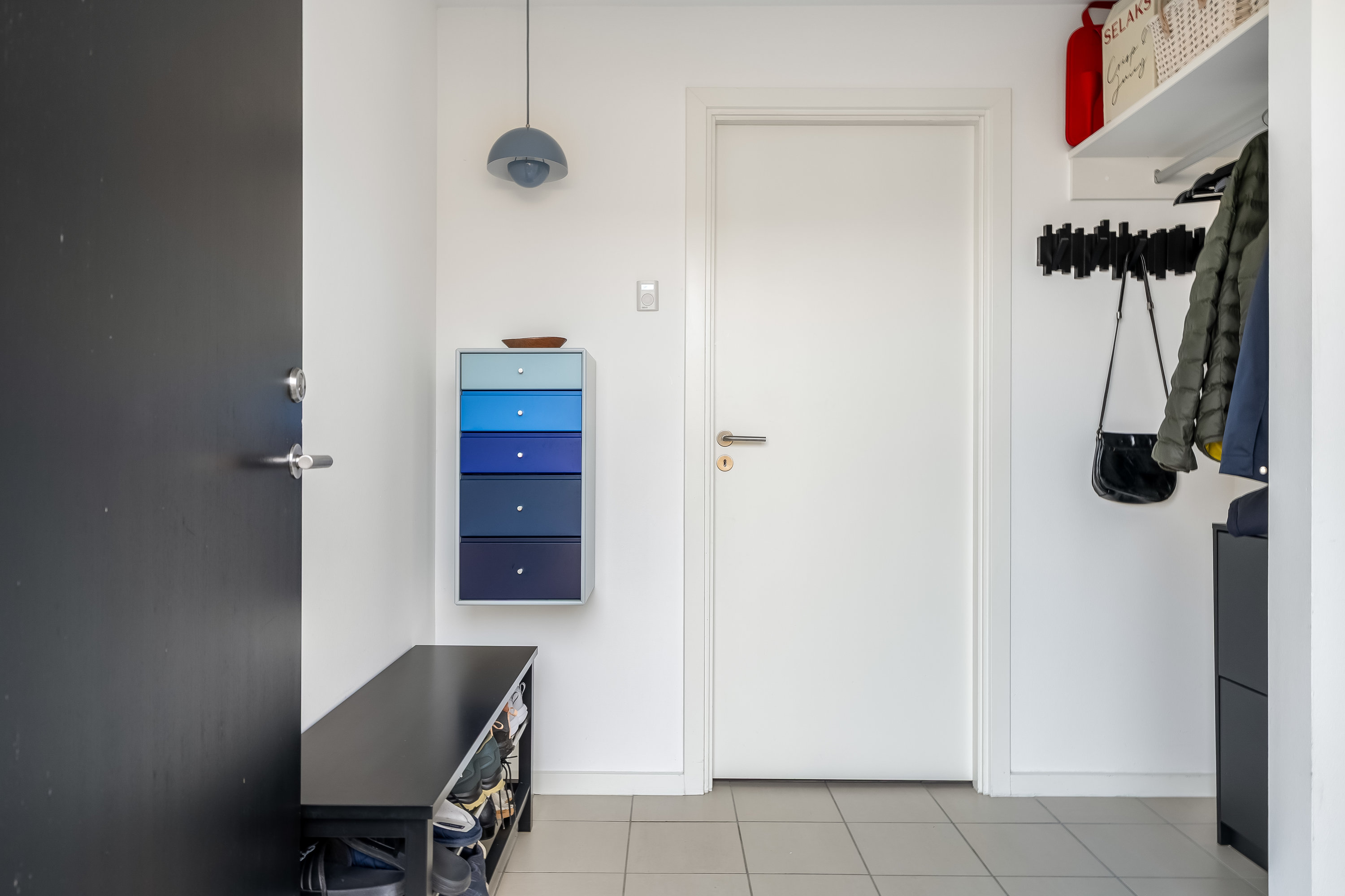 Fremhævet gang billede i fuldskærmstilstand. Billede af Regnbuen 82, 3400 Hillerød