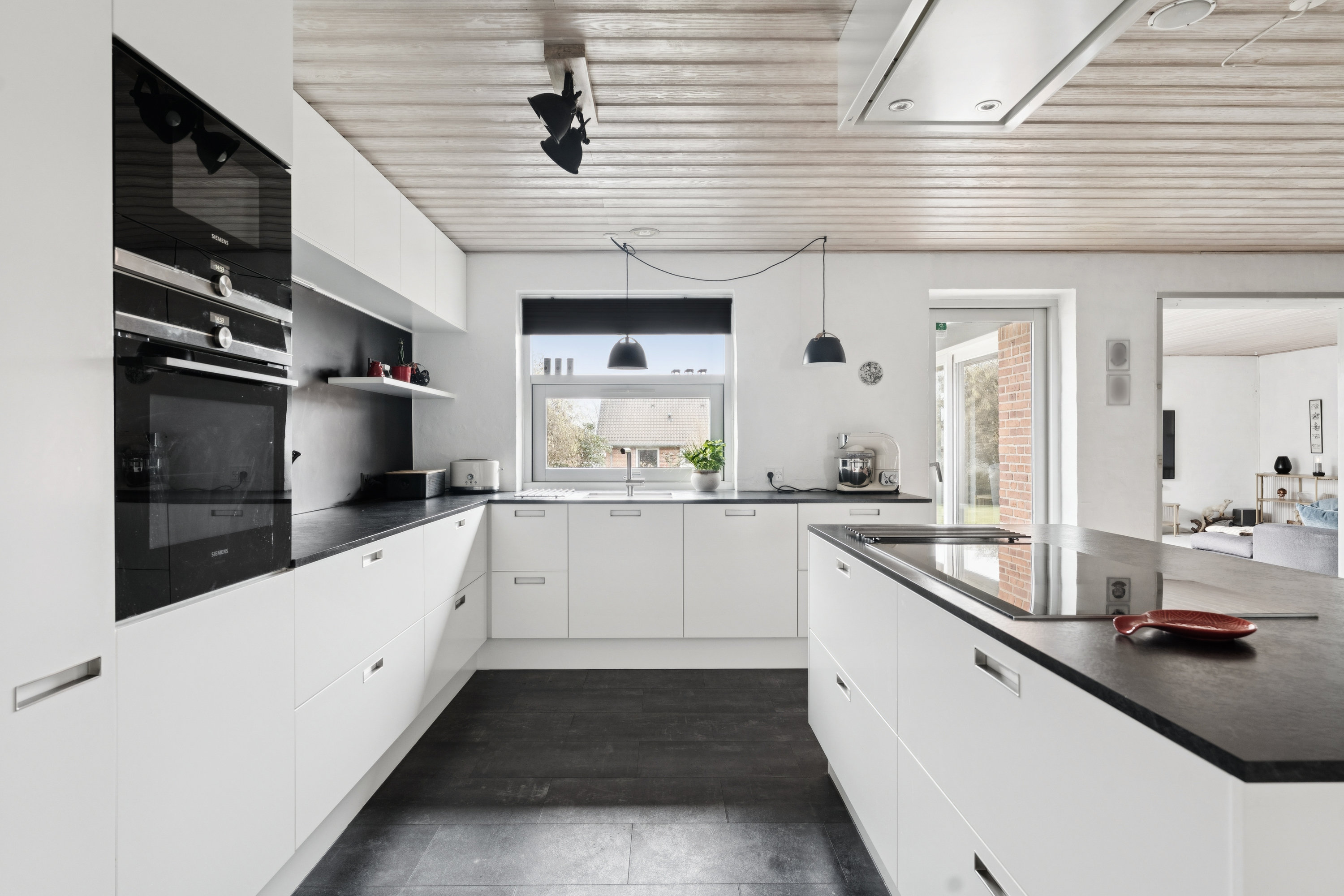 Fremhævet køkken billede i fuldskærmstilstand. Billede af Stendiget 3, 8850 Bjerringbro