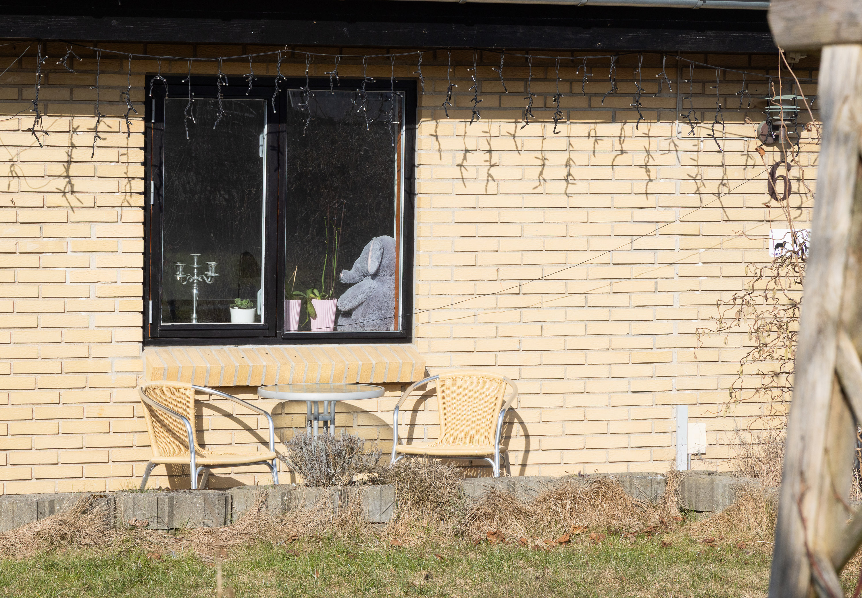 Fremhævet terrasse billede i fuldskærmstilstand. Billede af Møllegårds Allé 6, 8600 Silkeborg