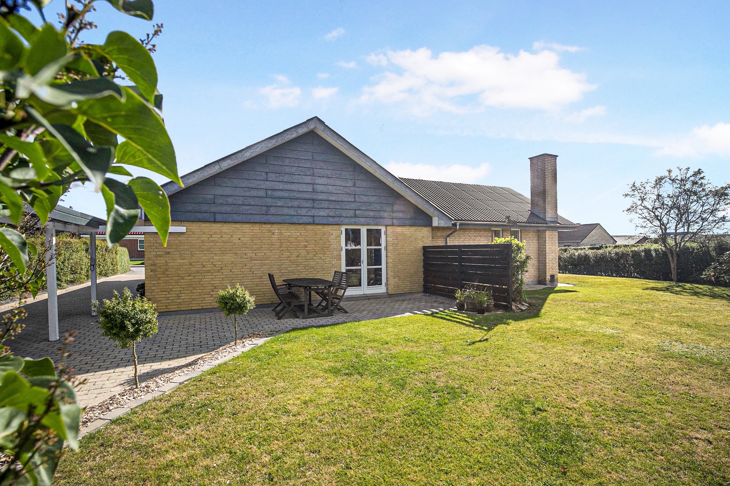 Fremhævet ejendommen billede i fuldskærmstilstand. Billede af Østermarken 73, 9320 Hjallerup