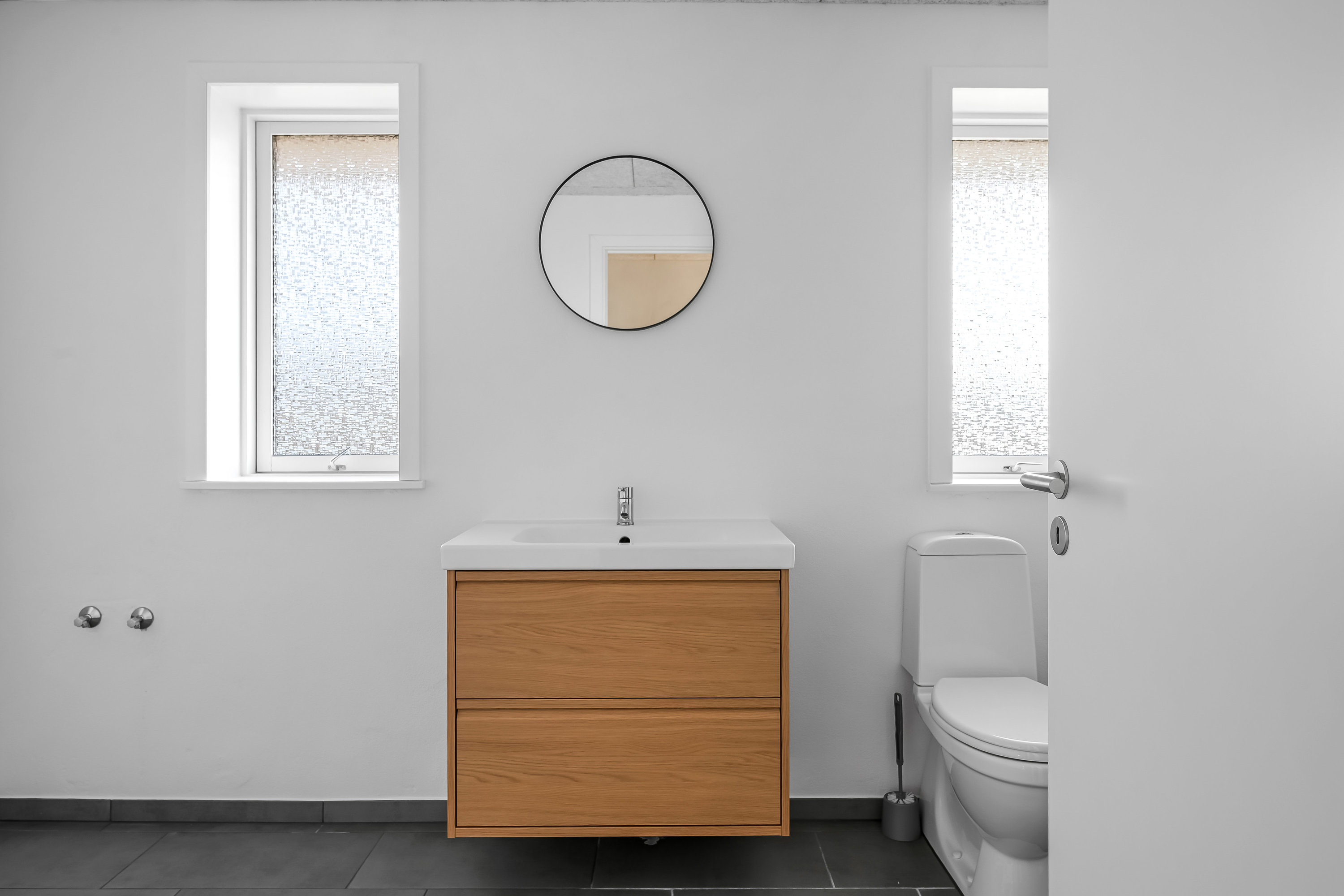 Fremhævet toilet billede i fuldskærmstilstand. Billede af Styrmandsvænget 72, Hjerting, 6710 Esbjerg V