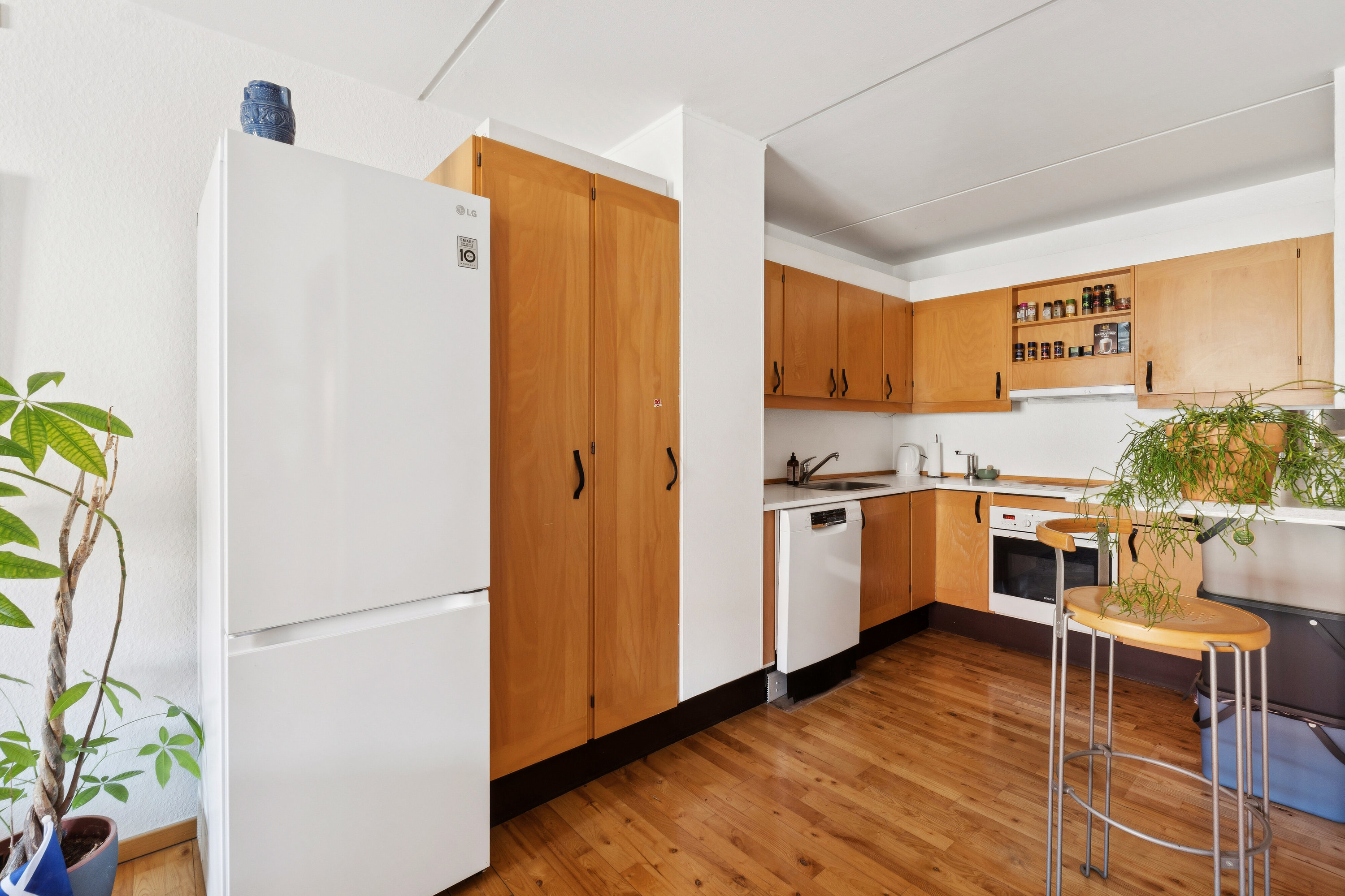 Fremhævet køkken billede i fuldskærmstilstand. Billede af Hvidovrevej 49, 2. mf., 2610 Rødovre