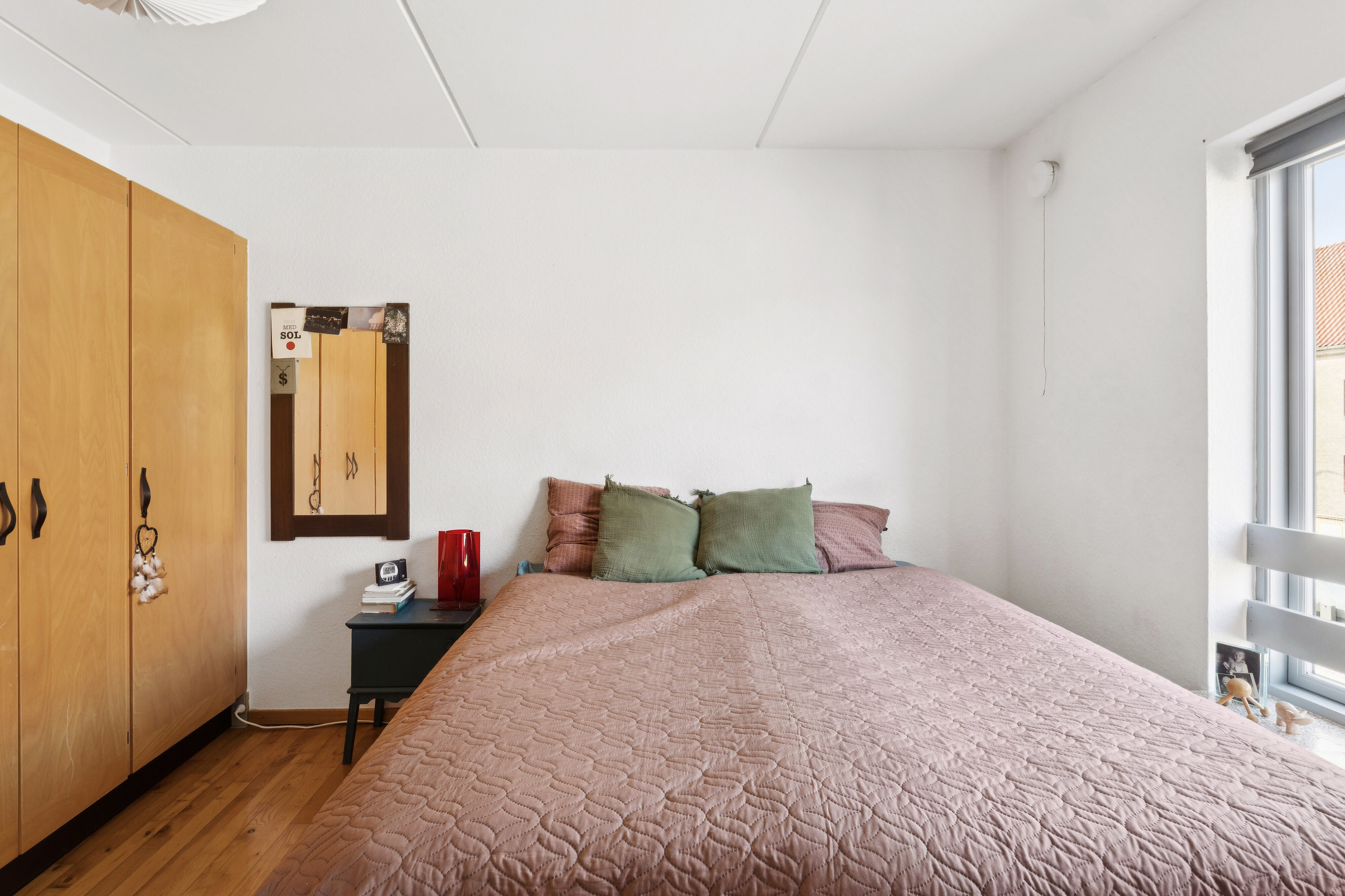 Fremhævet soveværelse billede i fuldskærmstilstand. Billede af Hvidovrevej 49, 2. mf., 2610 Rødovre