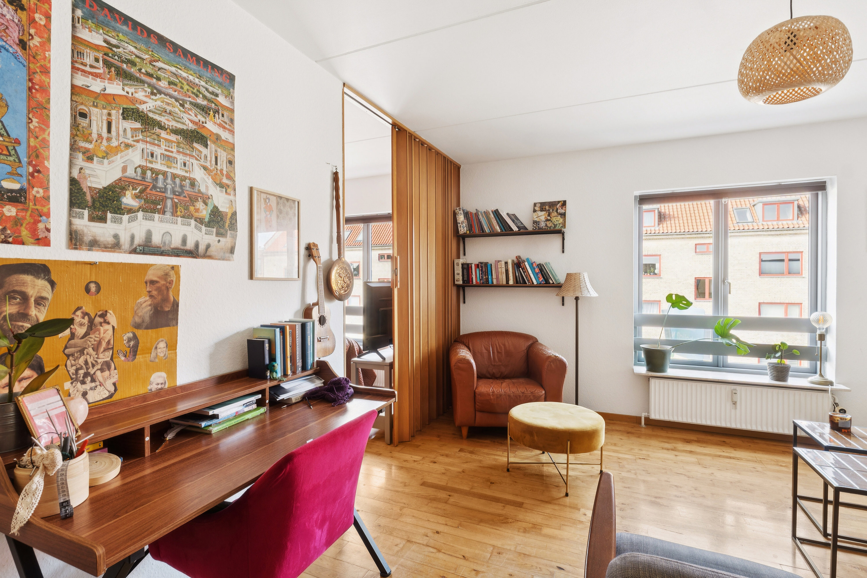 Fremhævet stue billede i fuldskærmstilstand. Billede af Hvidovrevej 49, 2. mf., 2610 Rødovre