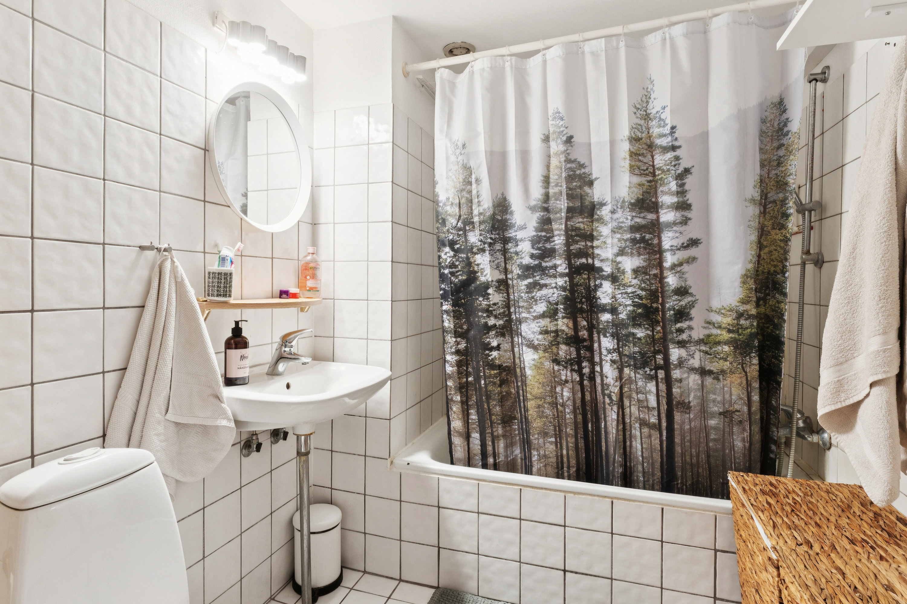 Fremhævet badeværelse billede i fuldskærmstilstand. Billede af Hvidovrevej 49, 2. mf., 2610 Rødovre