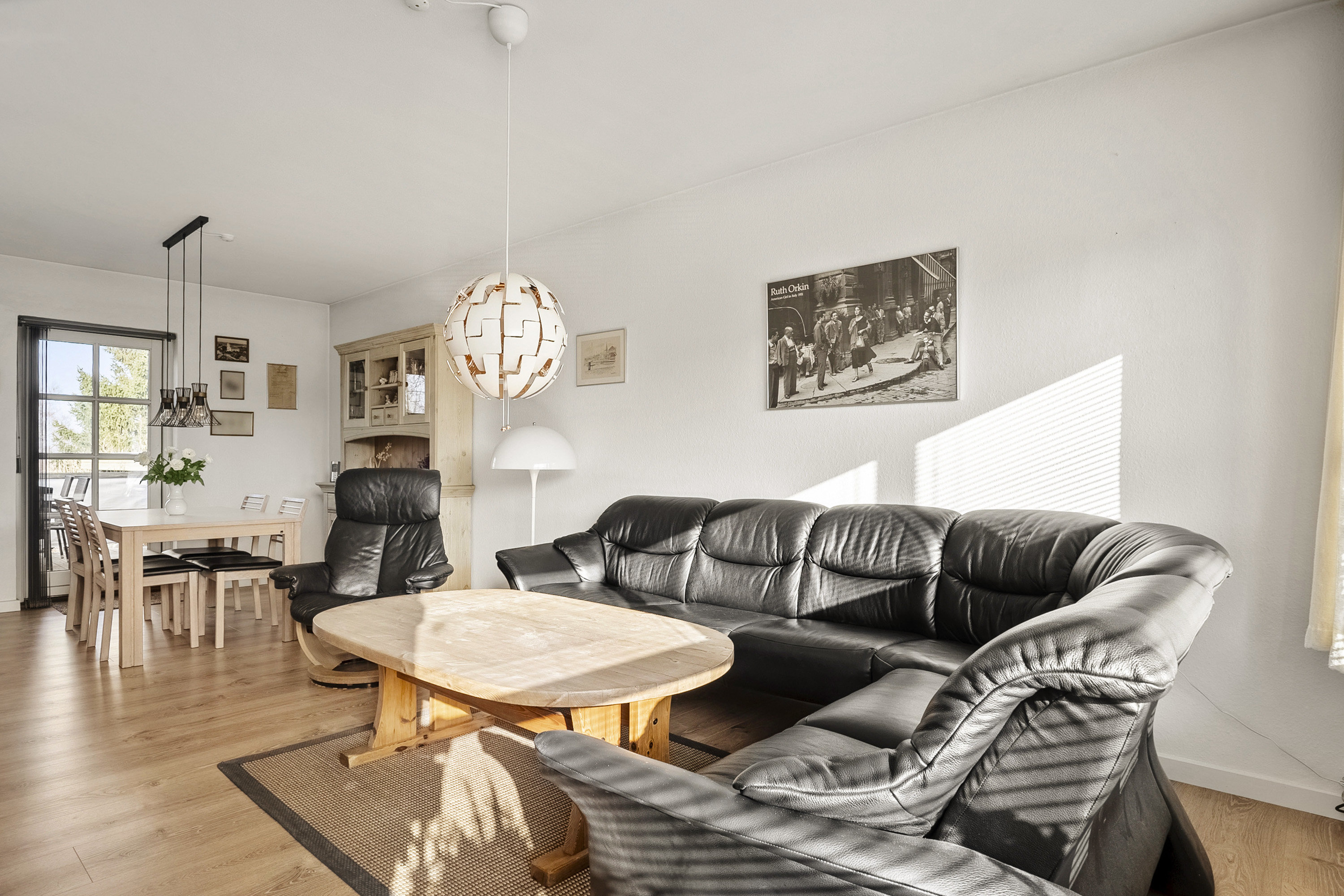 Fremhævet stue billede i fuldskærmstilstand. Billede af Priorsløkkevej 122, 8700 Horsens