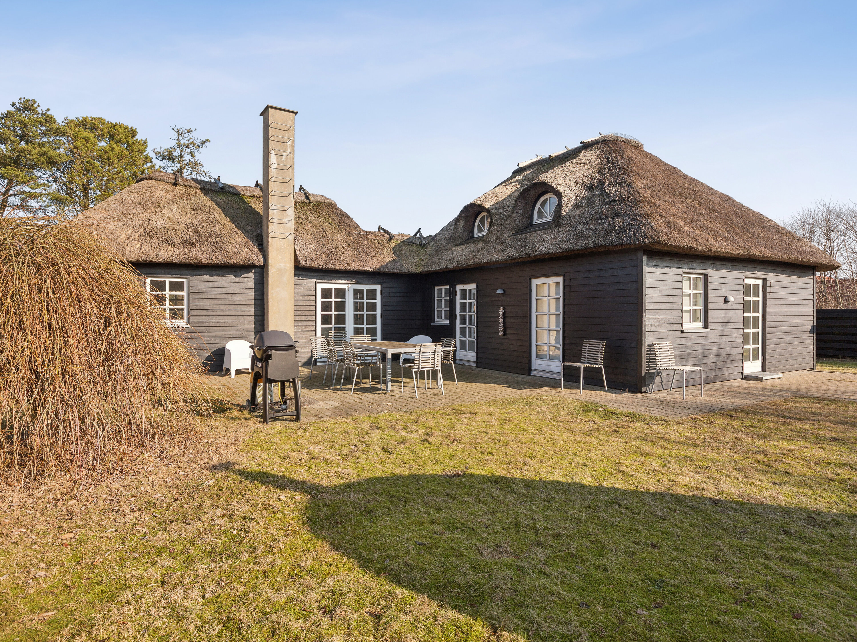 Fremhævet udendørs billede i fuldskærmstilstand. Billede af Strandvejen 11, Tornby, 9850 Hirtshals