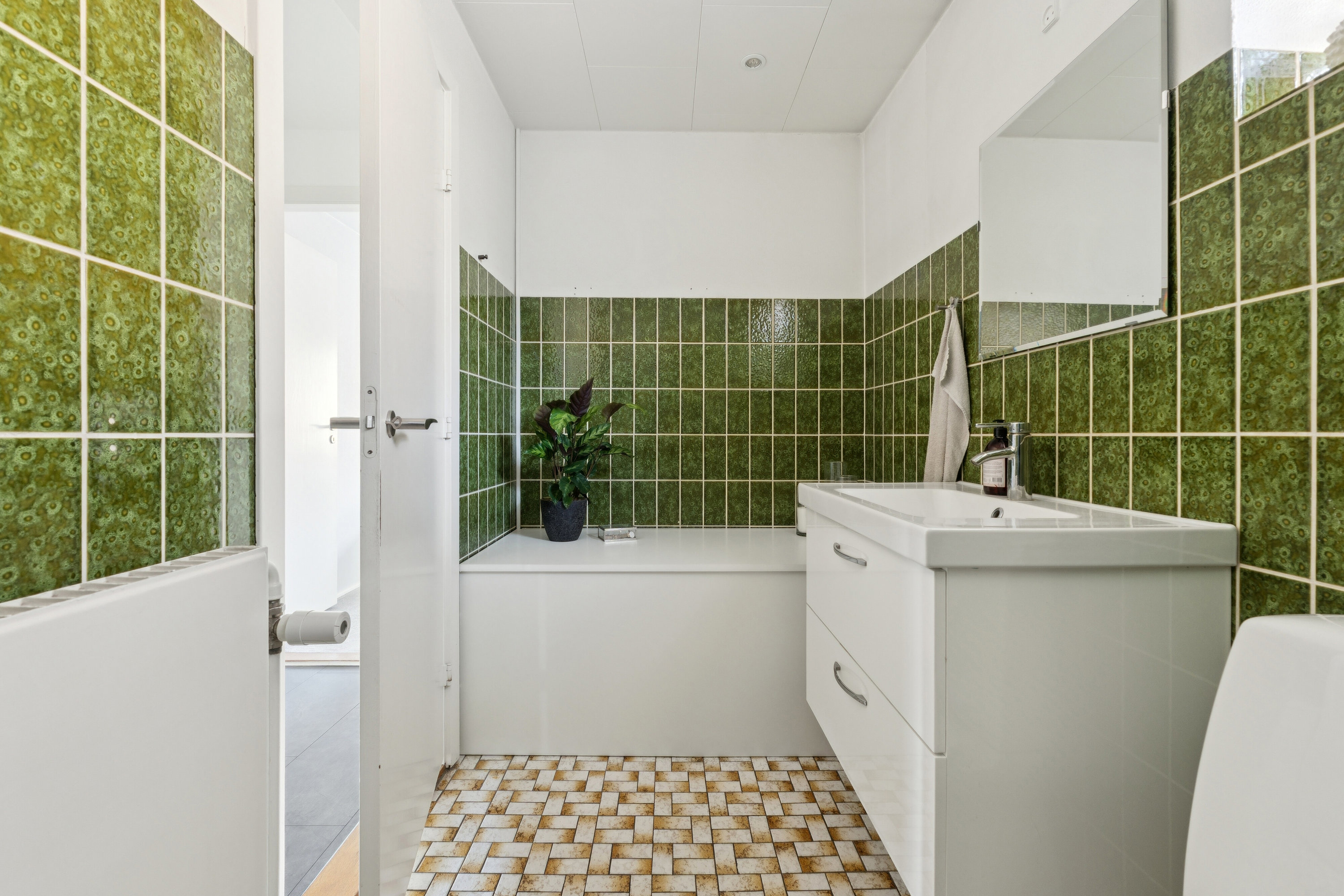 Fremhævet badeværelse billede i fuldskærmstilstand. Billede af Nonnevænget 5, 5700 Svendborg