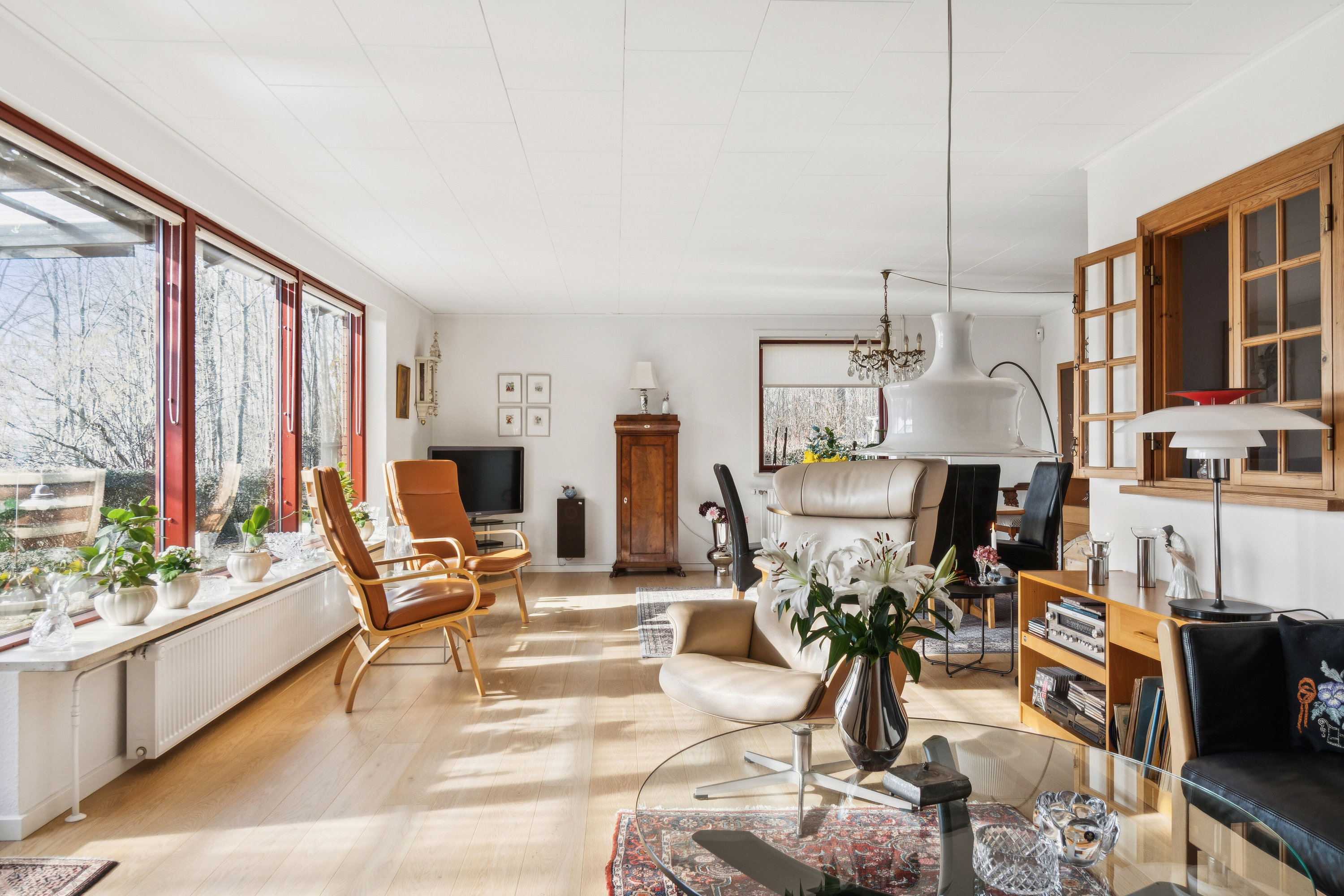 Fremhævet stue billede i fuldskærmstilstand. Billede af Skovvej 23, 5540 Ullerslev