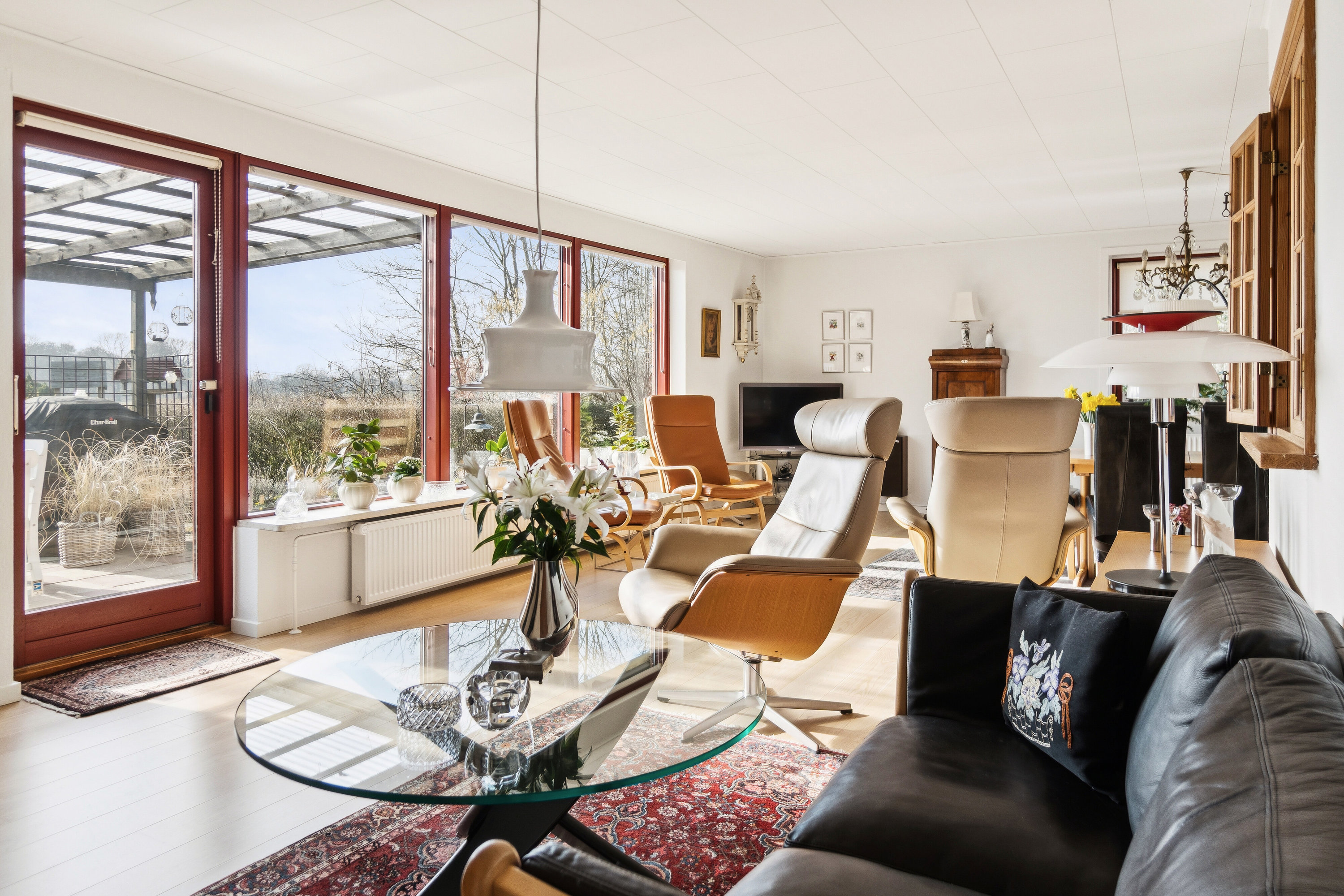 Fremhævet stue billede i fuldskærmstilstand. Billede af Skovvej 23, 5540 Ullerslev