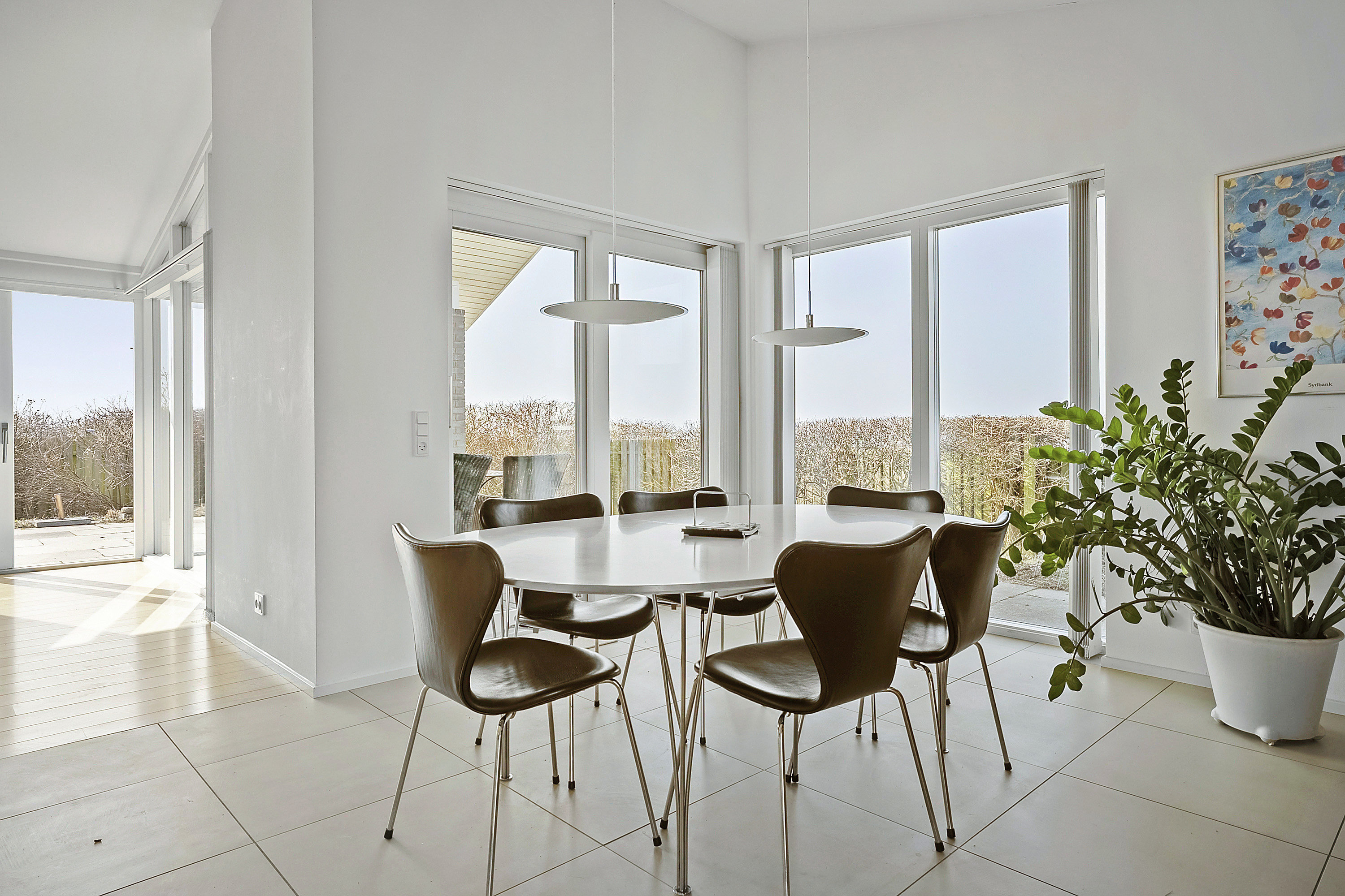 Fremhævet spisestue billede i fuldskærmstilstand. Billede af Skrænten 2, Korsør Syd, 4220 Korsør