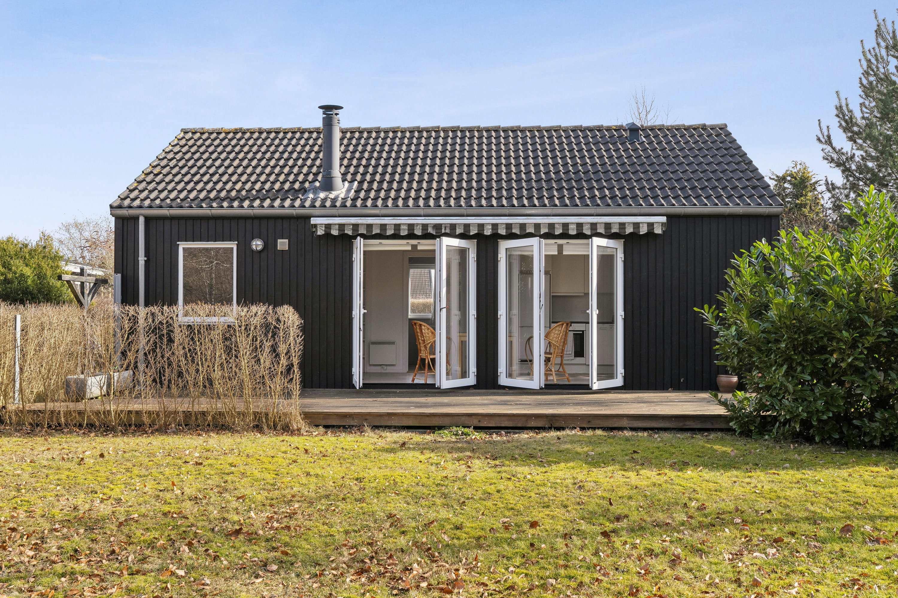 Fremhævet set fra haven billede i fuldskærmstilstand. Billede af Dalevænget 7, Munkerup, 3120 Dronningmølle