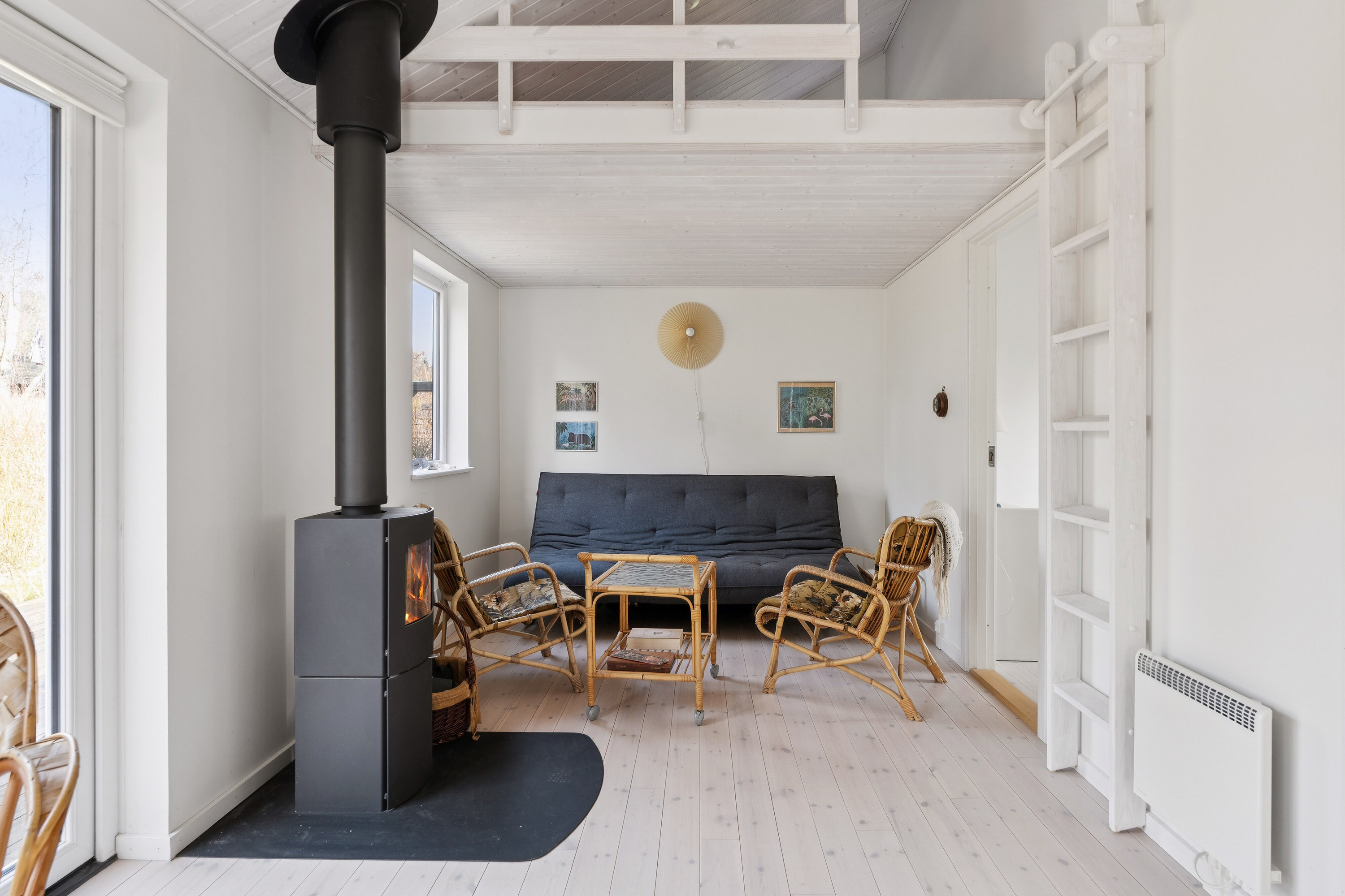 Fremhævet stue billede i fuldskærmstilstand. Billede af Dalevænget 7, Munkerup, 3120 Dronningmølle