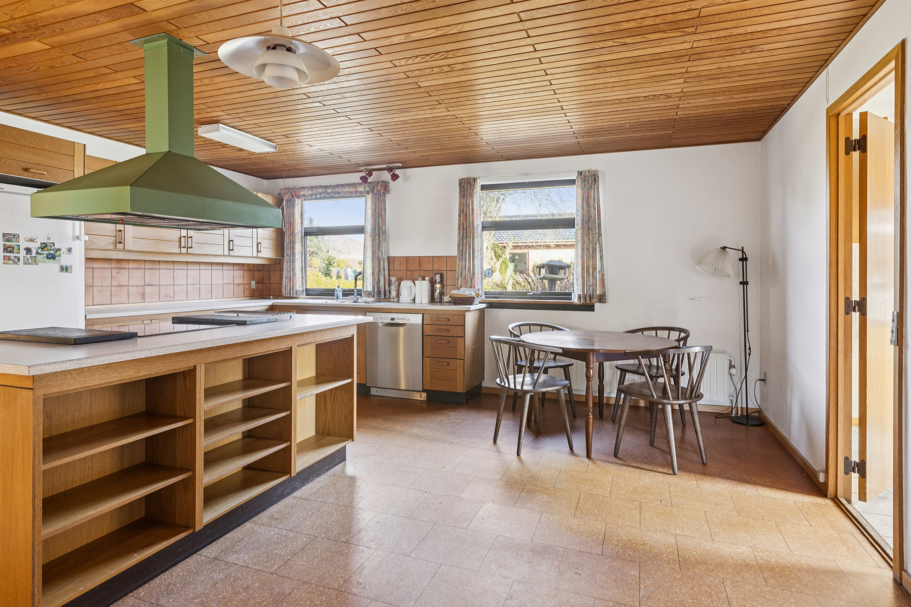 Fremhævet spisestue billede i fuldskærmstilstand. Billede af Lupinvej 39, 4773 Stensved