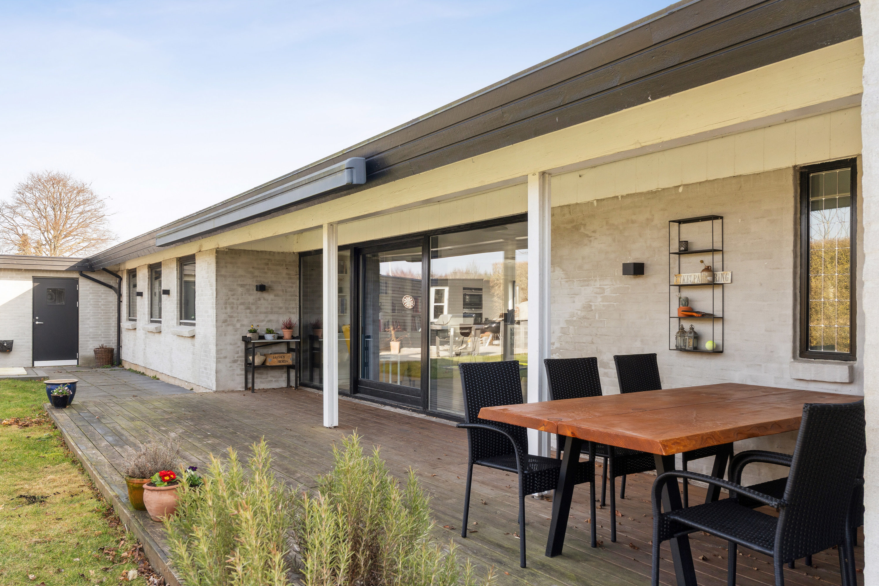 Fremhævet overdækket terrasse billede i fuldskærmstilstand. Billede af Gartnervænget 19, Rosilde, 5800 Nyborg