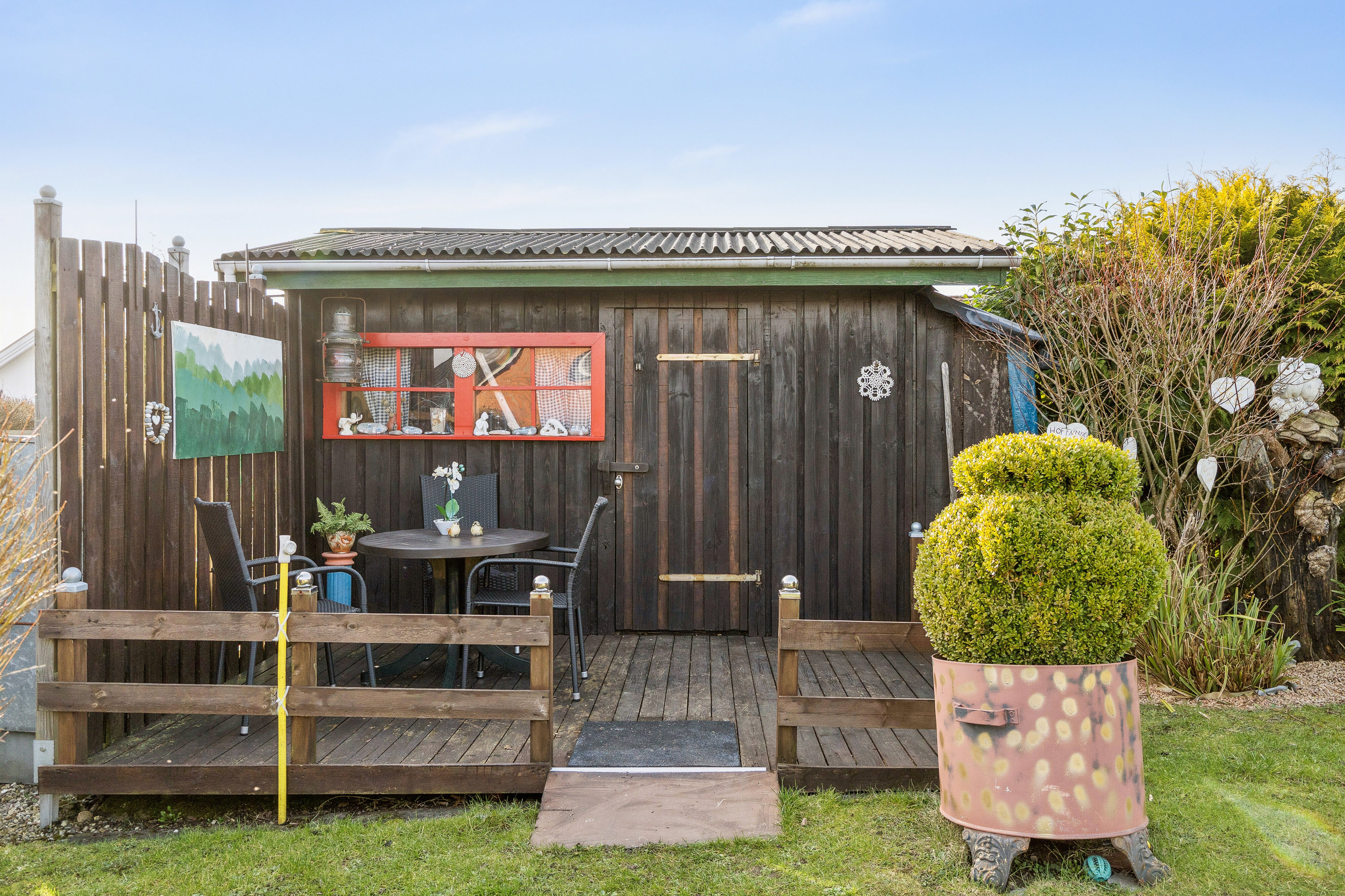 Fremhævet set fra haven billede i fuldskærmstilstand. Billede af Skovglimt 31, 6340 Kruså