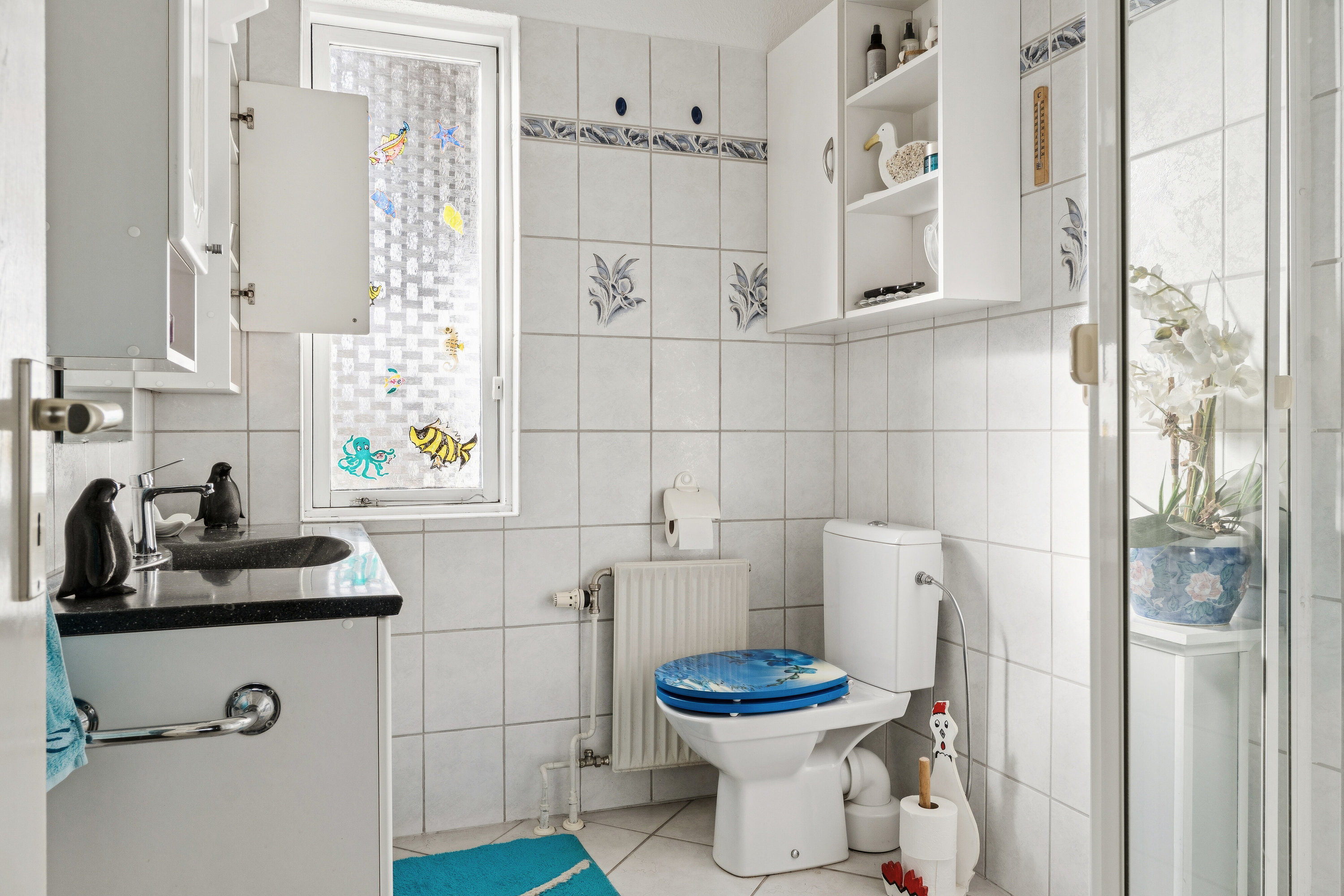 Fremhævet badeværelse billede i fuldskærmstilstand. Billede af Skovglimt 31, 6340 Kruså