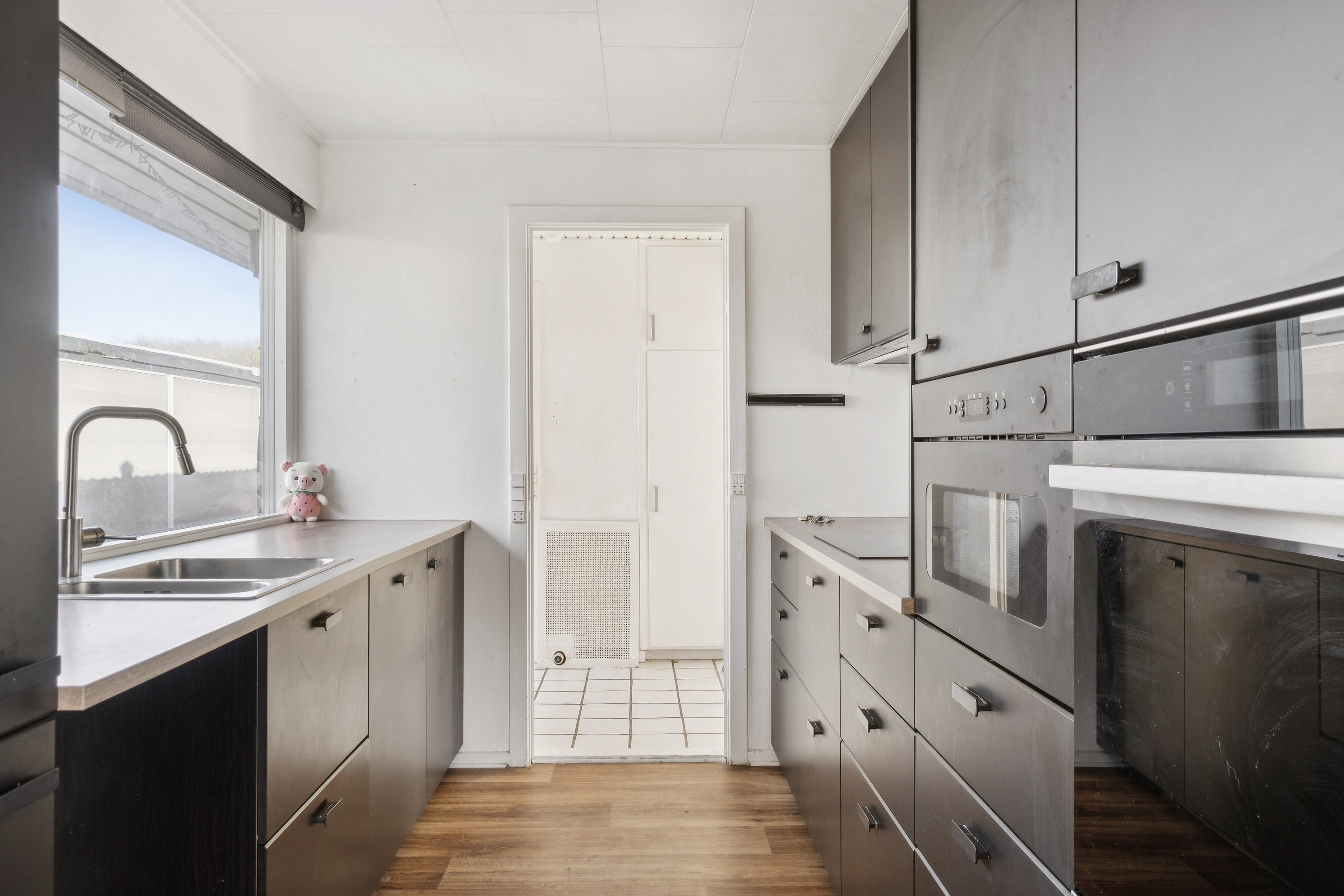 Fremhævet køkken billede i fuldskærmstilstand. Billede af Parkdammen 24, 2605 Brøndby