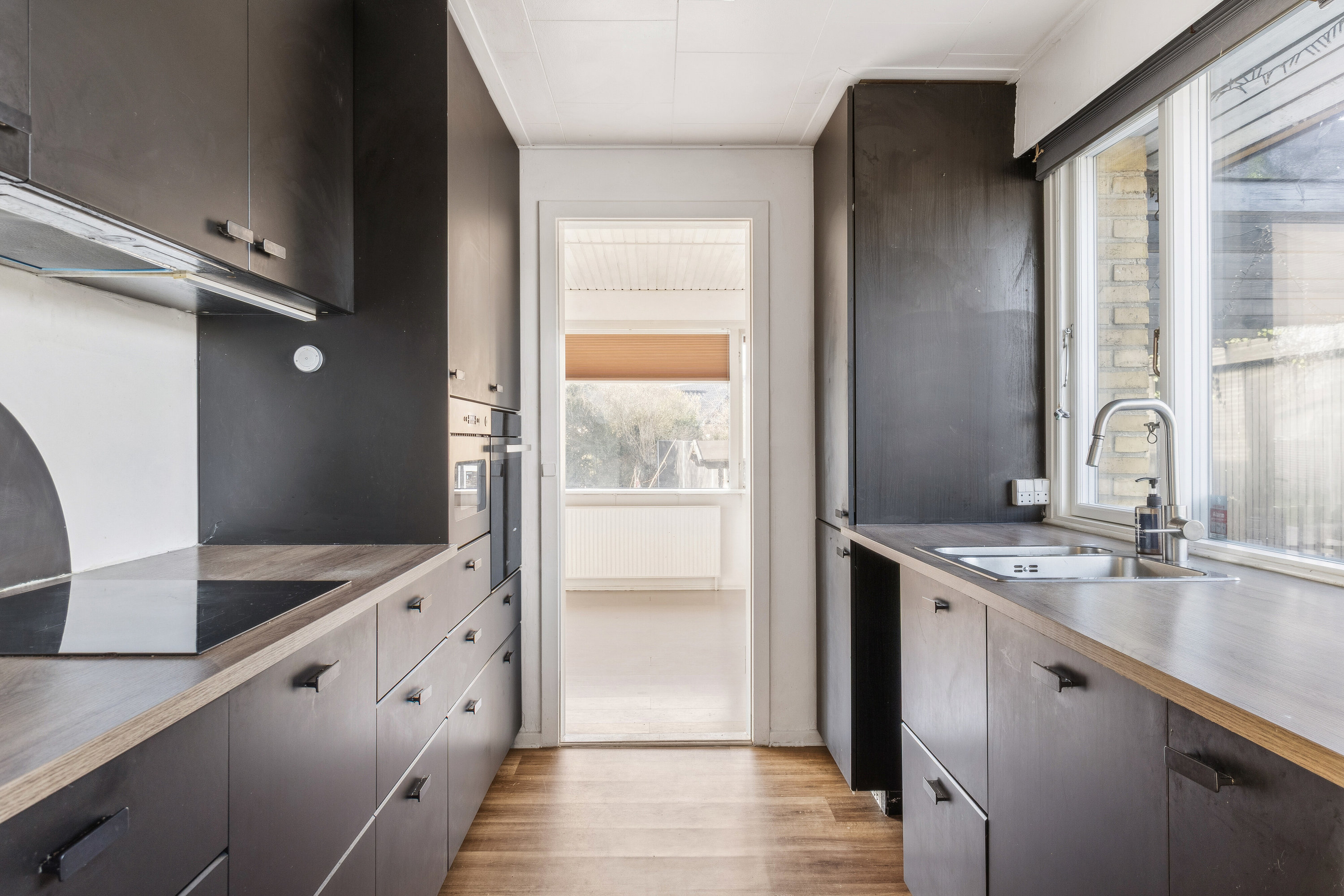 Fremhævet køkken billede i fuldskærmstilstand. Billede af Parkdammen 24, 2605 Brøndby