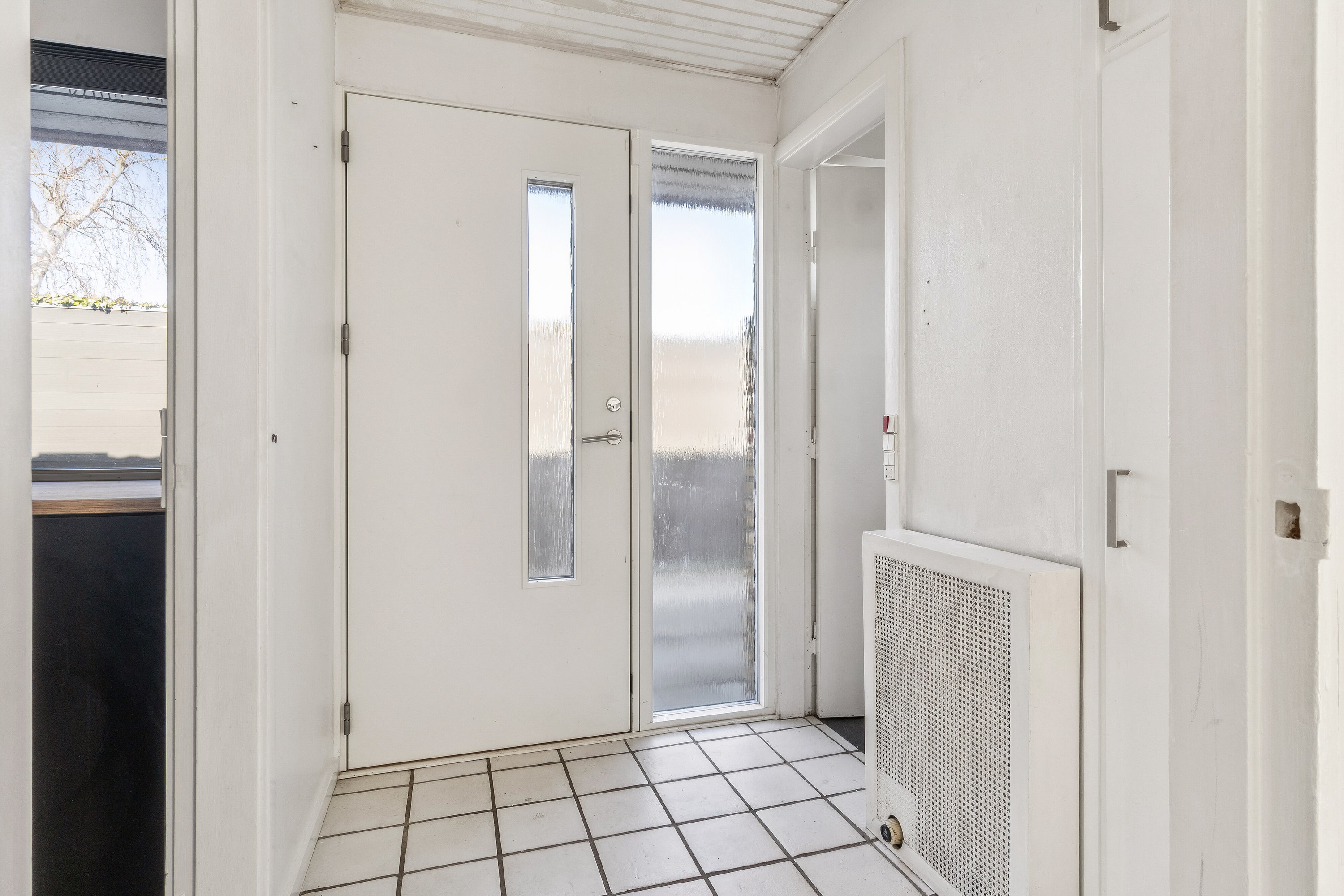 Fremhævet gang billede i fuldskærmstilstand. Billede af Parkdammen 24, 2605 Brøndby