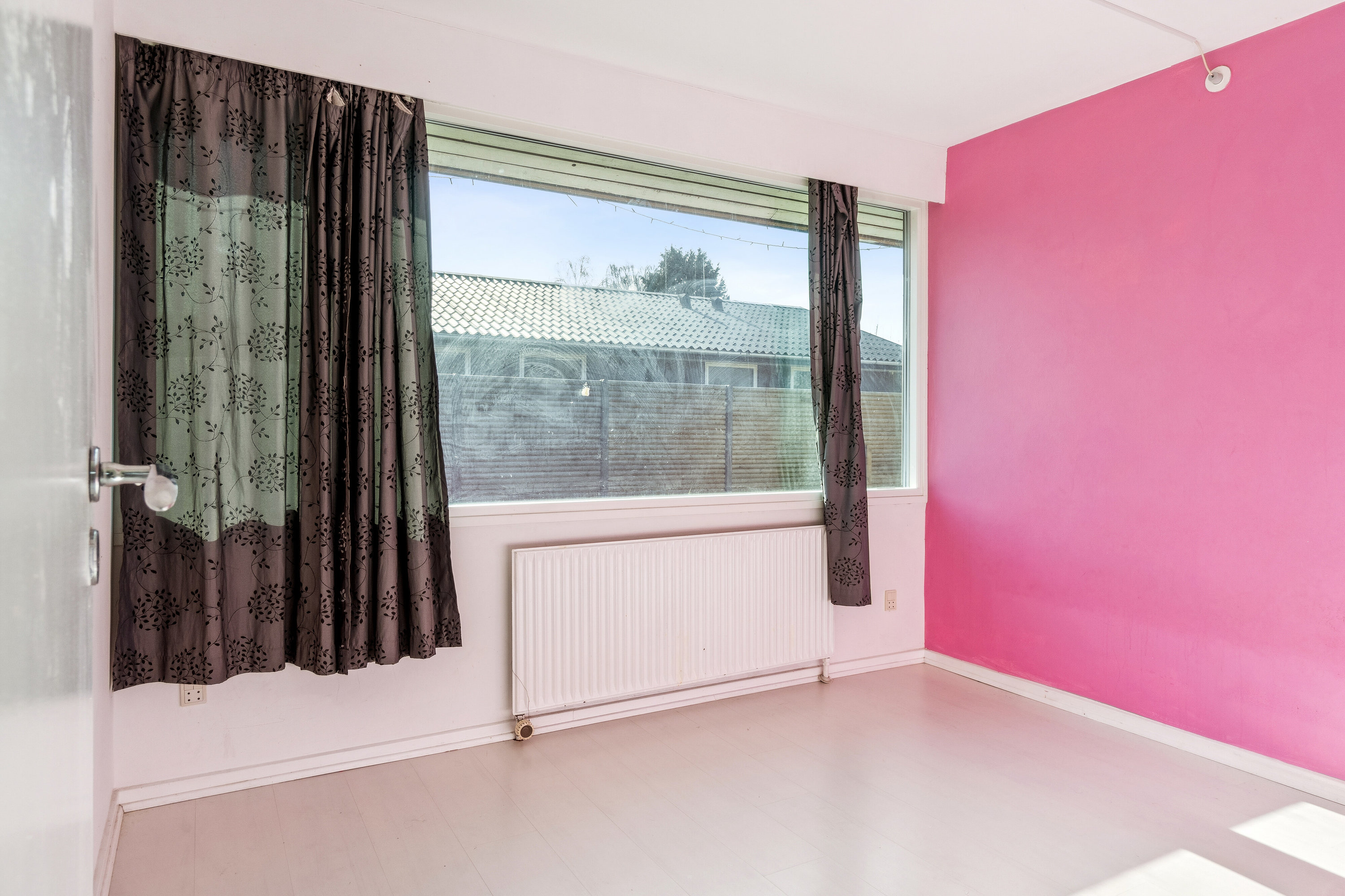 Fremhævet soveværelse billede i fuldskærmstilstand. Billede af Parkdammen 24, 2605 Brøndby