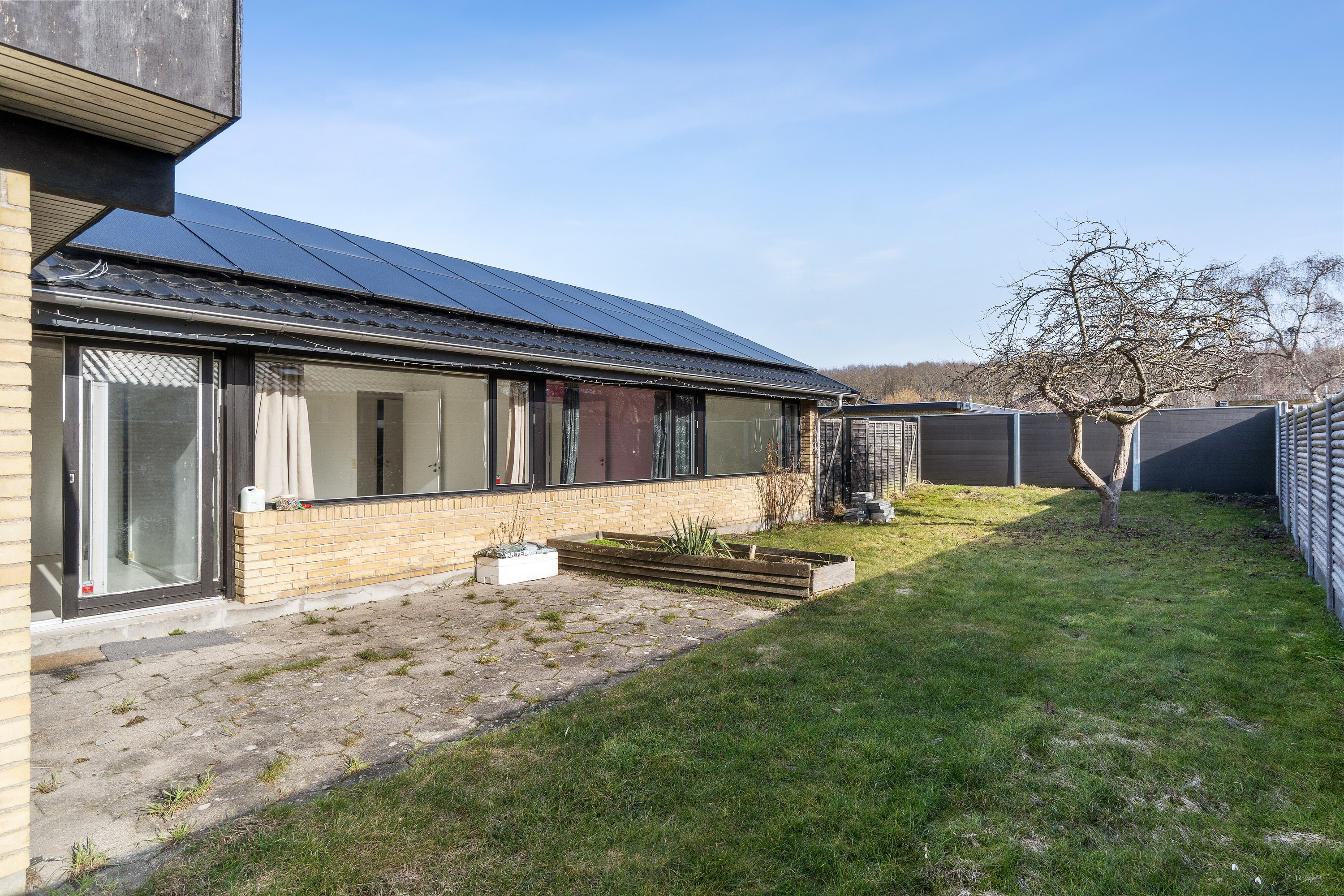 Fremhævet udendørs billede i fuldskærmstilstand. Billede af Parkdammen 24, 2605 Brøndby