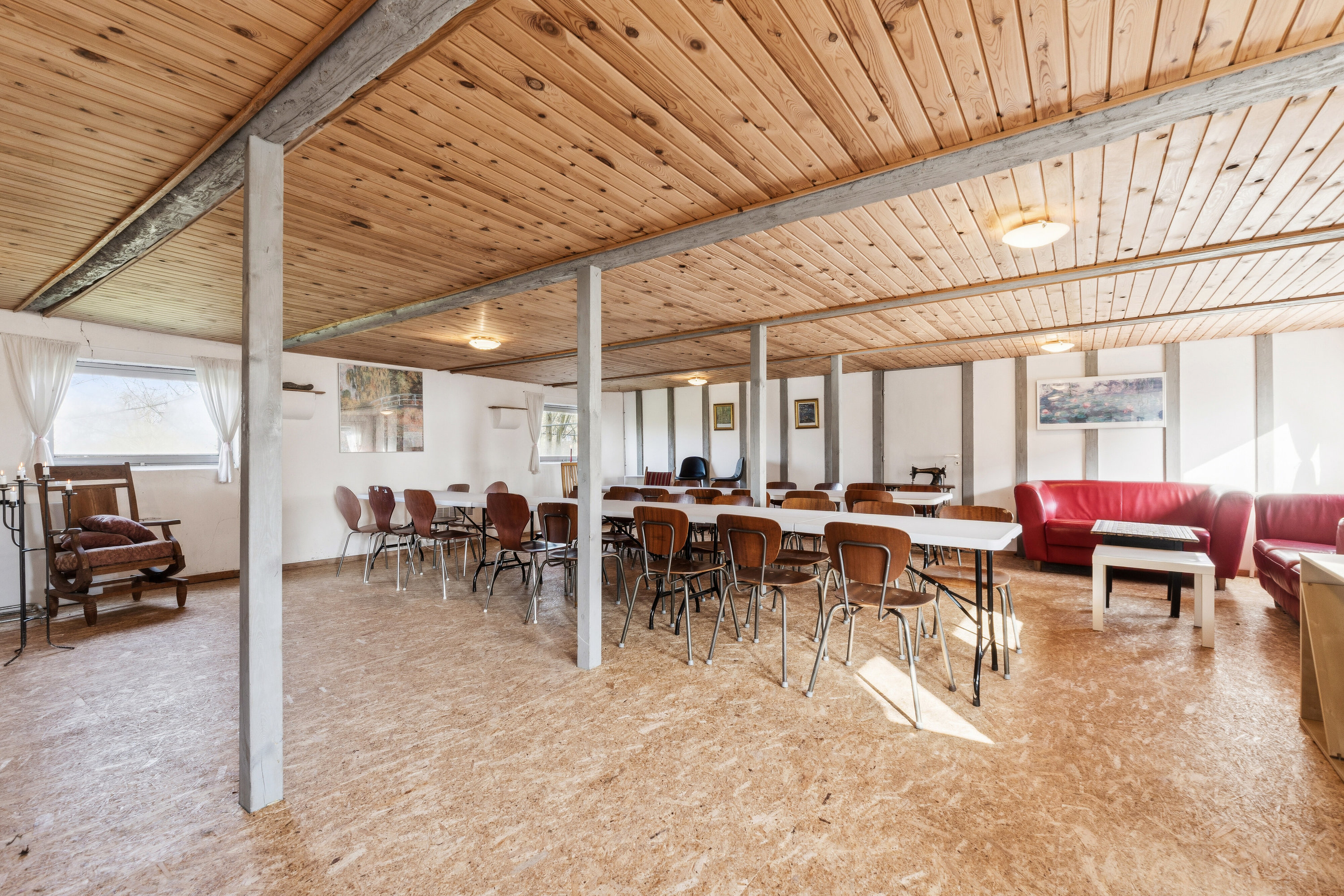 Fremhævet stue billede i fuldskærmstilstand. Billede af Solbakkevej 12, 5874 Hesselager