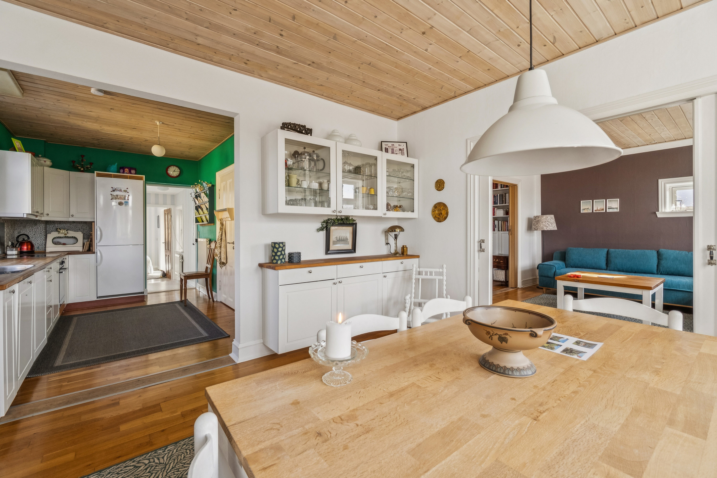 Fremhævet spisestue billede i fuldskærmstilstand. Billede af Hans Rømersvej 20, 3720 Aakirkeby