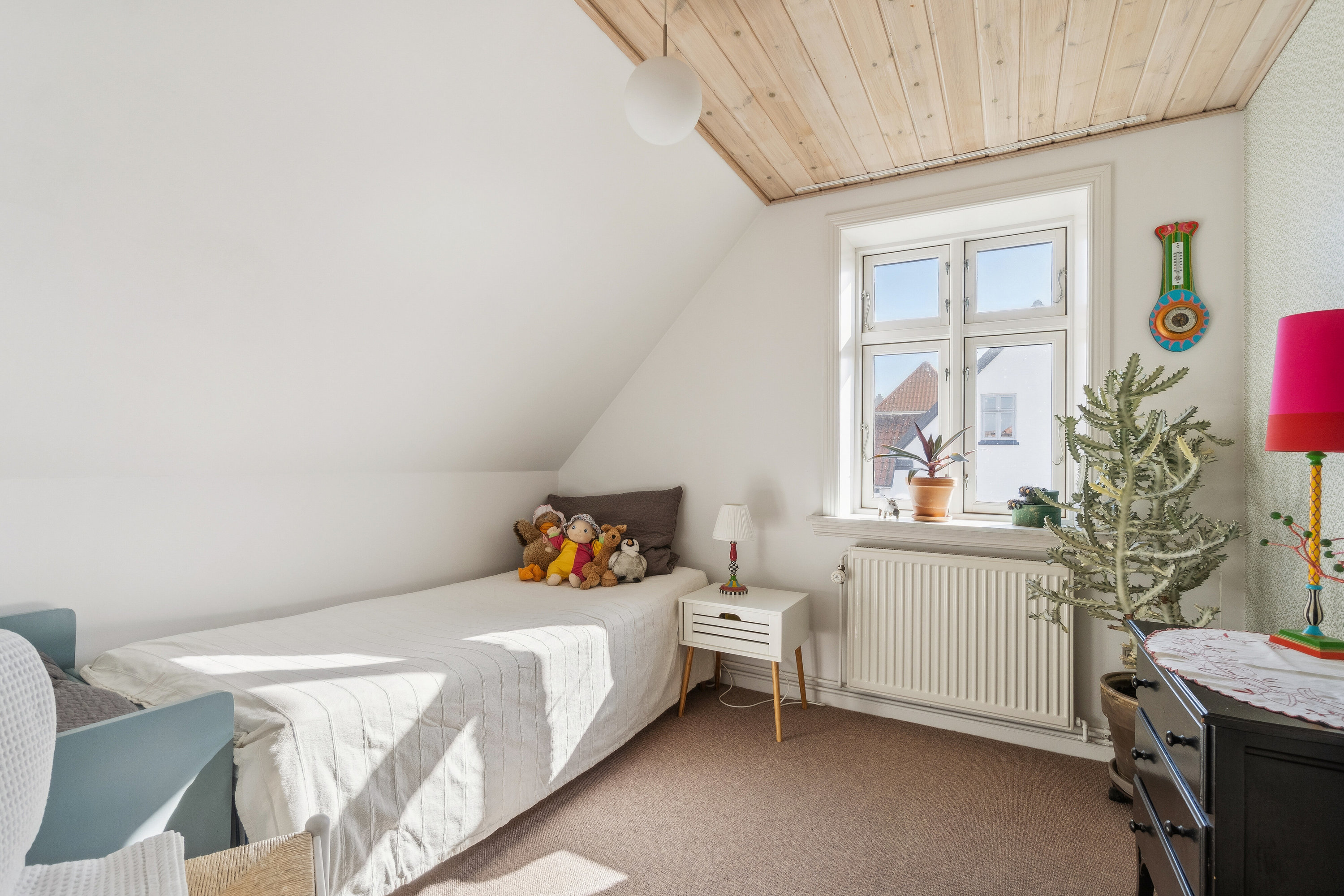 Fremhævet soveværelse billede i fuldskærmstilstand. Billede af Hans Rømersvej 20, 3720 Aakirkeby