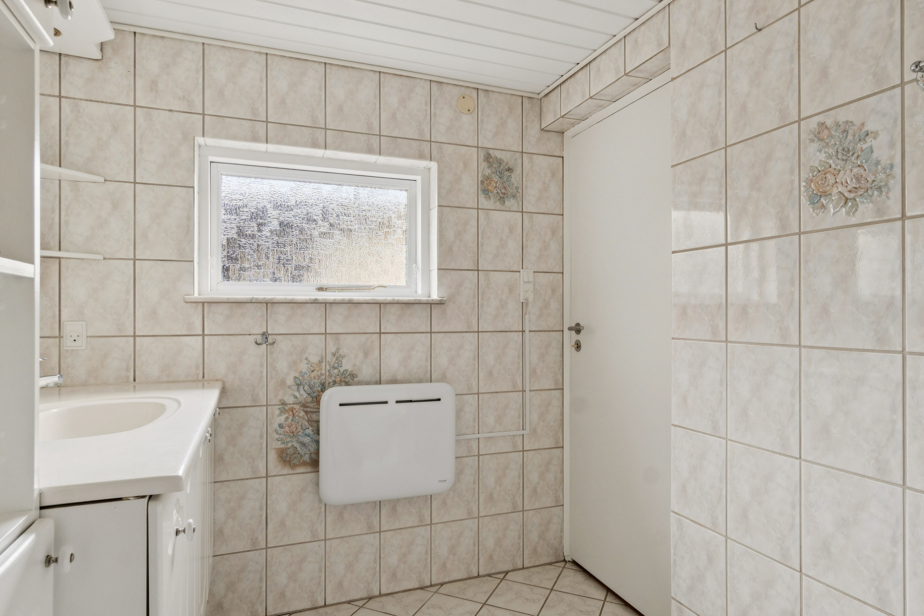 Fremhævet badeværelse billede i fuldskærmstilstand. Billede af Englebjergvej 37, Rønnebækshuse, 4700 Næstved