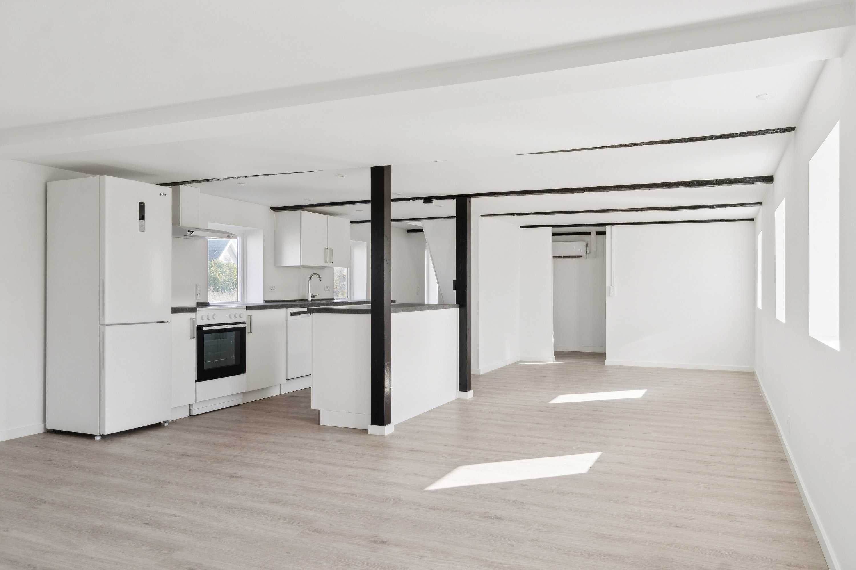 Fremhævet stue billede i fuldskærmstilstand. Billede af Englebjergvej 37, Rønnebækshuse, 4700 Næstved