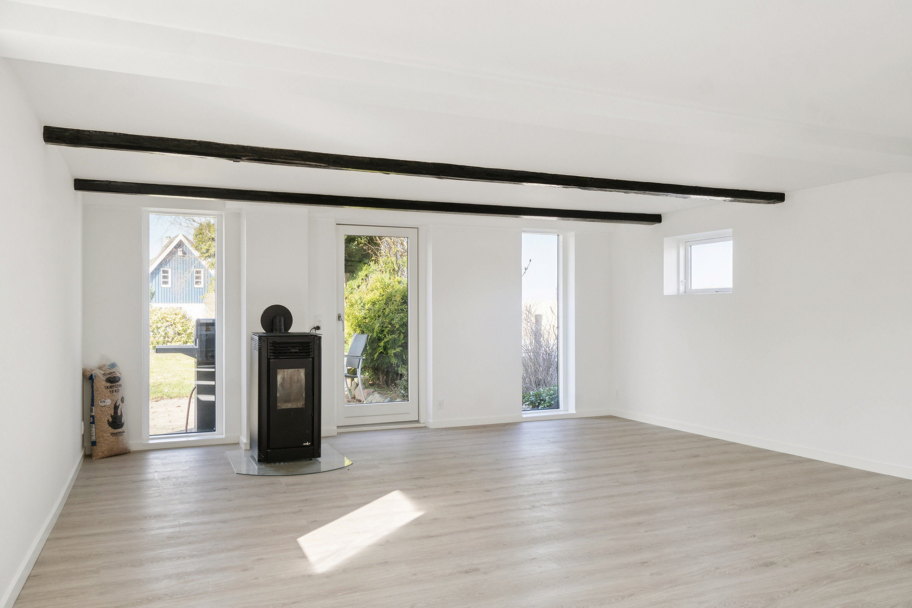 Fremhævet stue billede i fuldskærmstilstand. Billede af Englebjergvej 37, Rønnebækshuse, 4700 Næstved