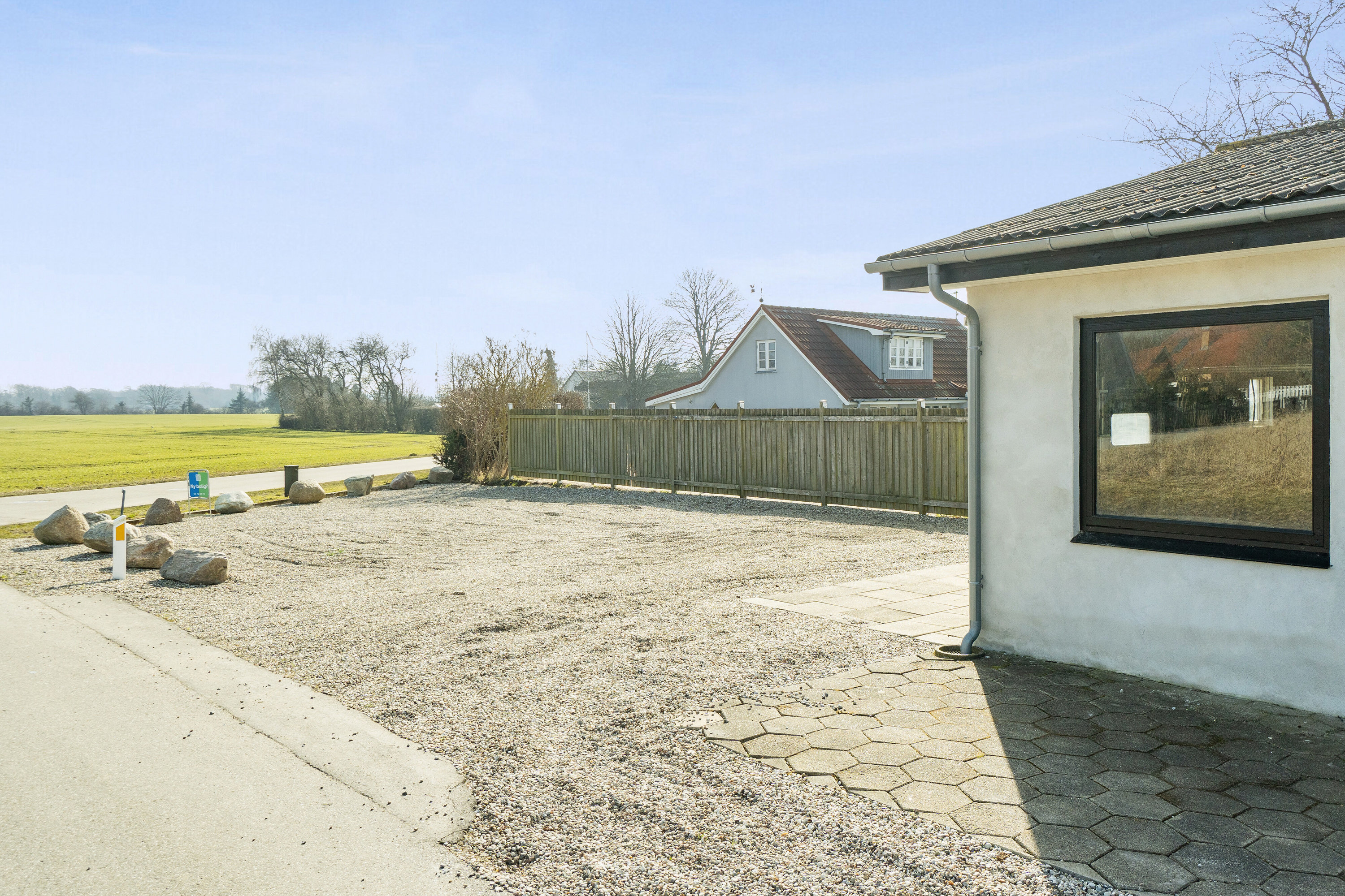 Fremhævet set fra haven billede i fuldskærmstilstand. Billede af Englebjergvej 37, Rønnebækshuse, 4700 Næstved