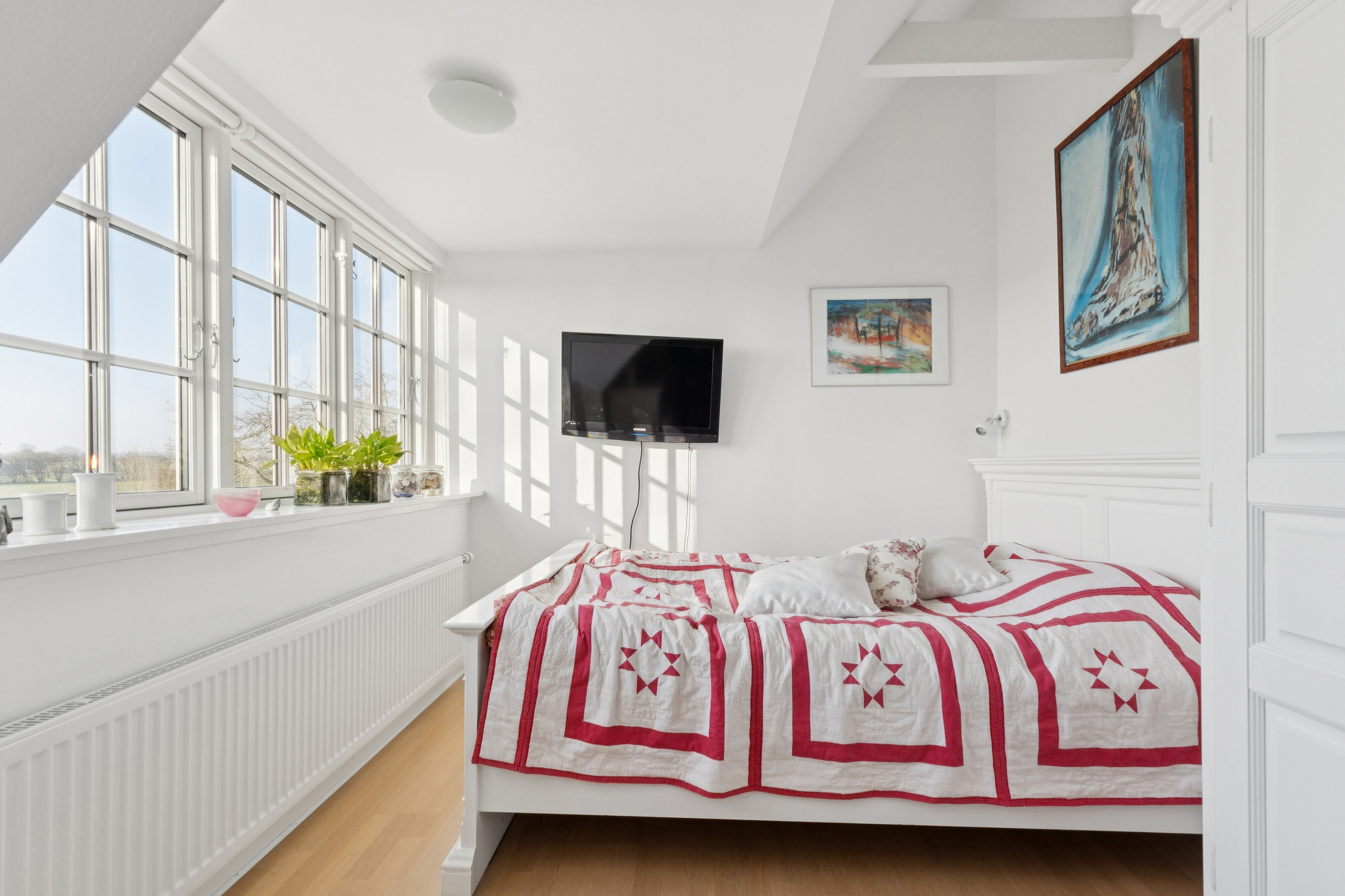 Fremhævet andet billede i fuldskærmstilstand. Billede af Solbakkevej 12, 5874 Hesselager