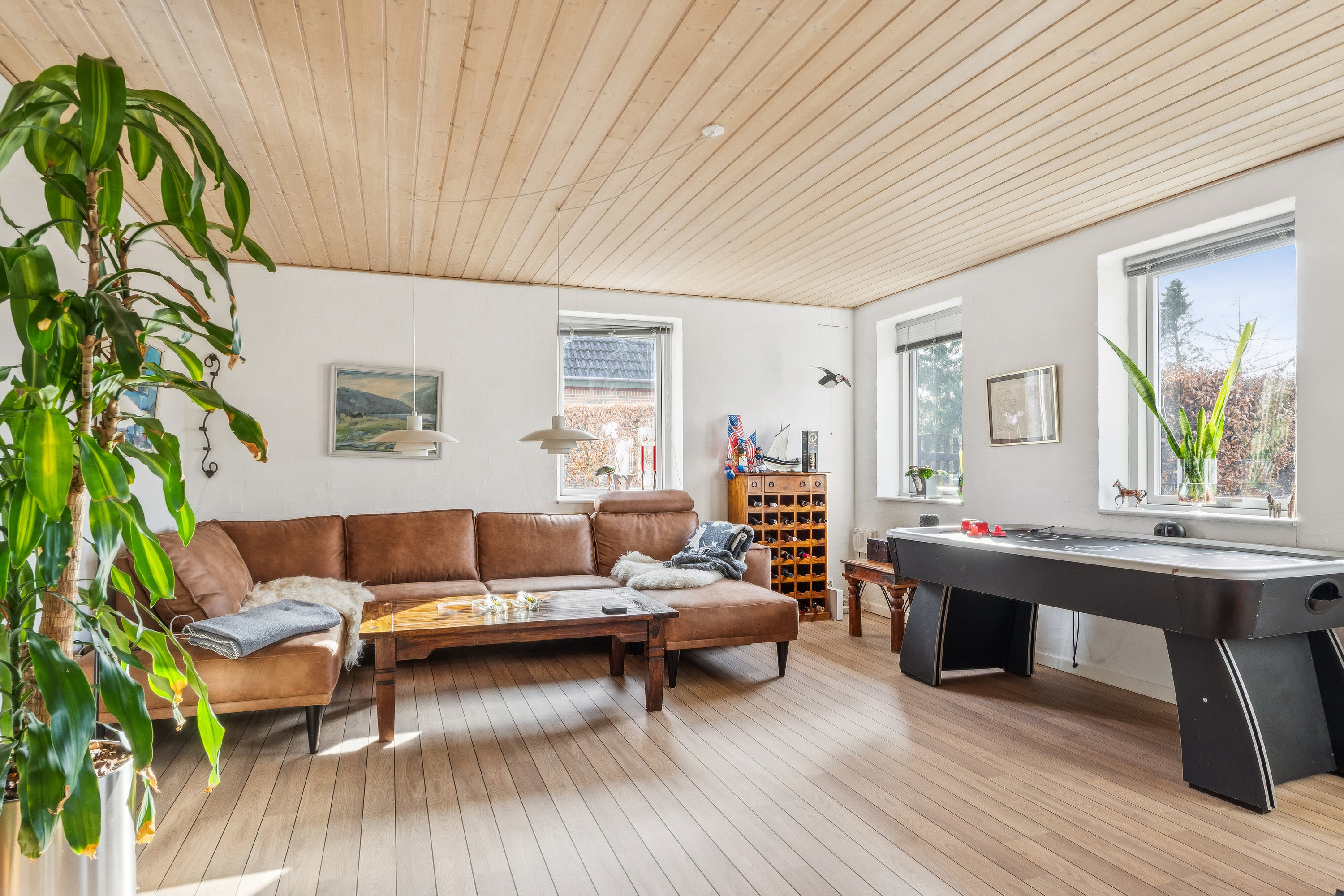 Fremhævet stue billede i fuldskærmstilstand. Billede af Toftegårdsvej 5, Voel, 8600 Silkeborg