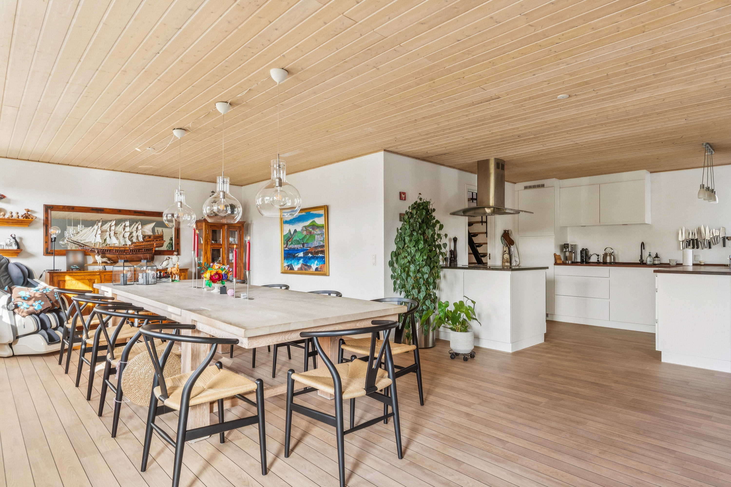 Fremhævet spisestue billede i fuldskærmstilstand. Billede af Toftegårdsvej 5, Voel, 8600 Silkeborg