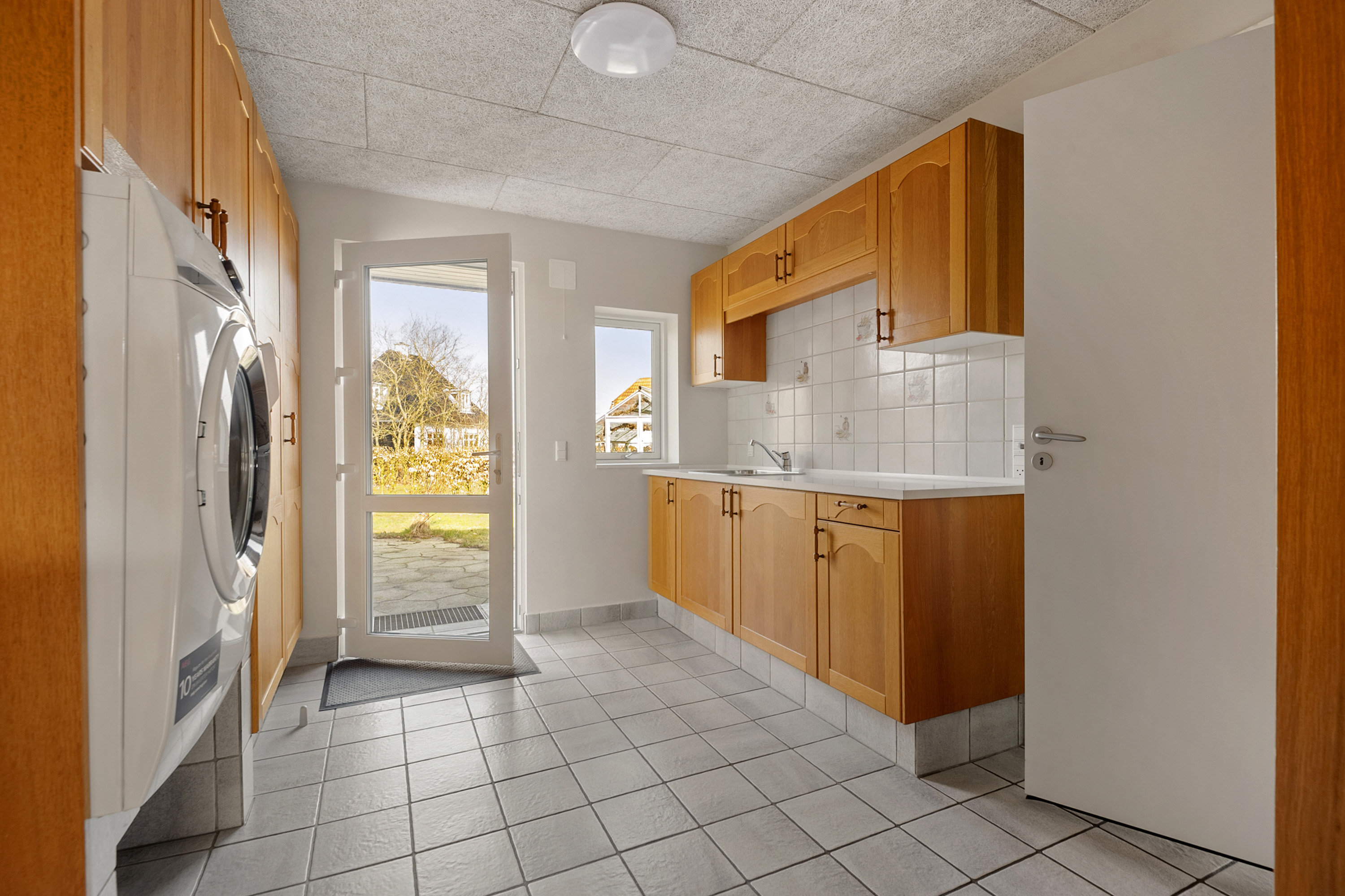 Fremhævet værelse billede i fuldskærmstilstand. Billede af Syrenvej 4, 6855 Outrup