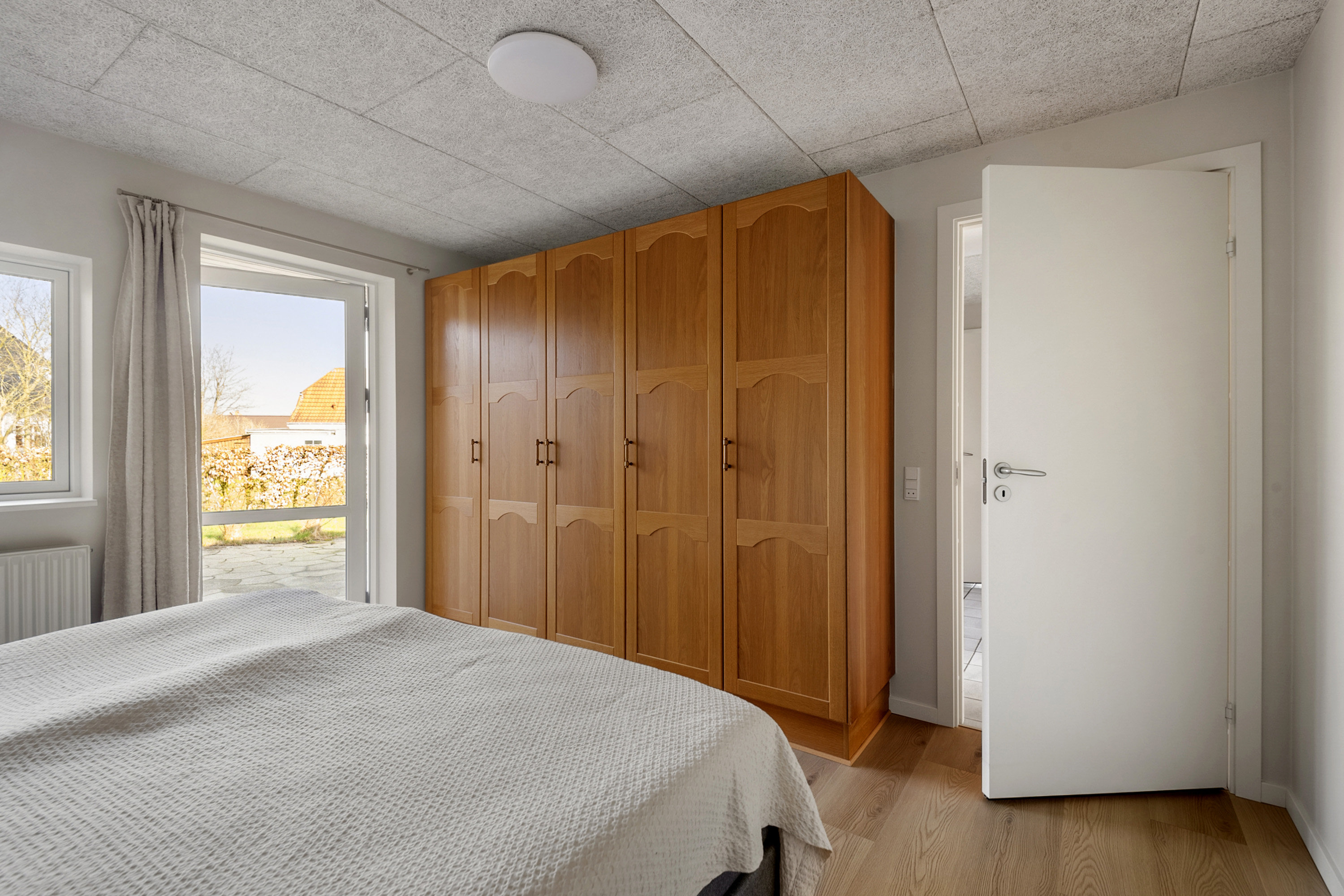 Fremhævet soveværelse billede i fuldskærmstilstand. Billede af Syrenvej 4, 6855 Outrup