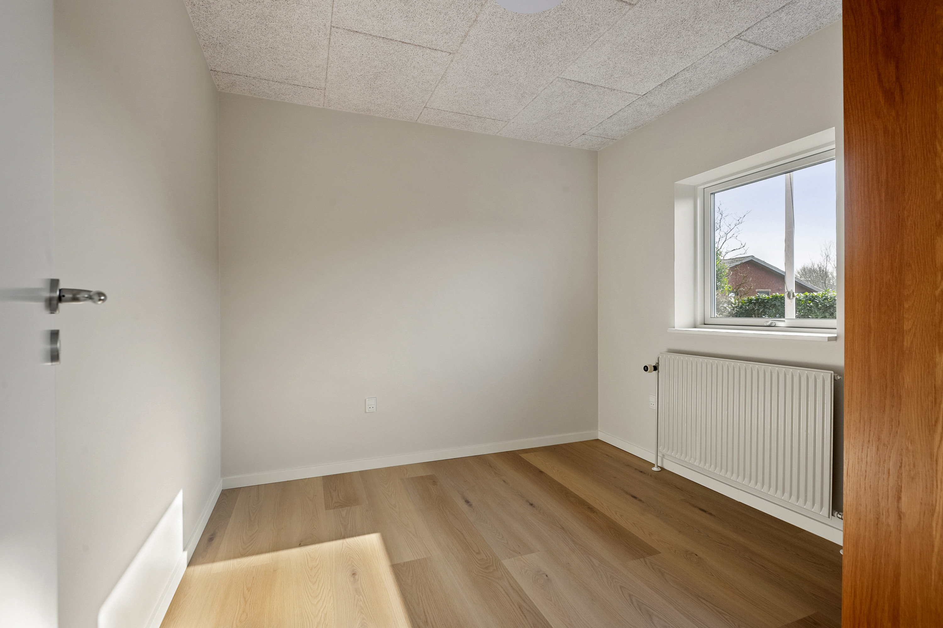 Fremhævet værelse billede i fuldskærmstilstand. Billede af Syrenvej 4, 6855 Outrup