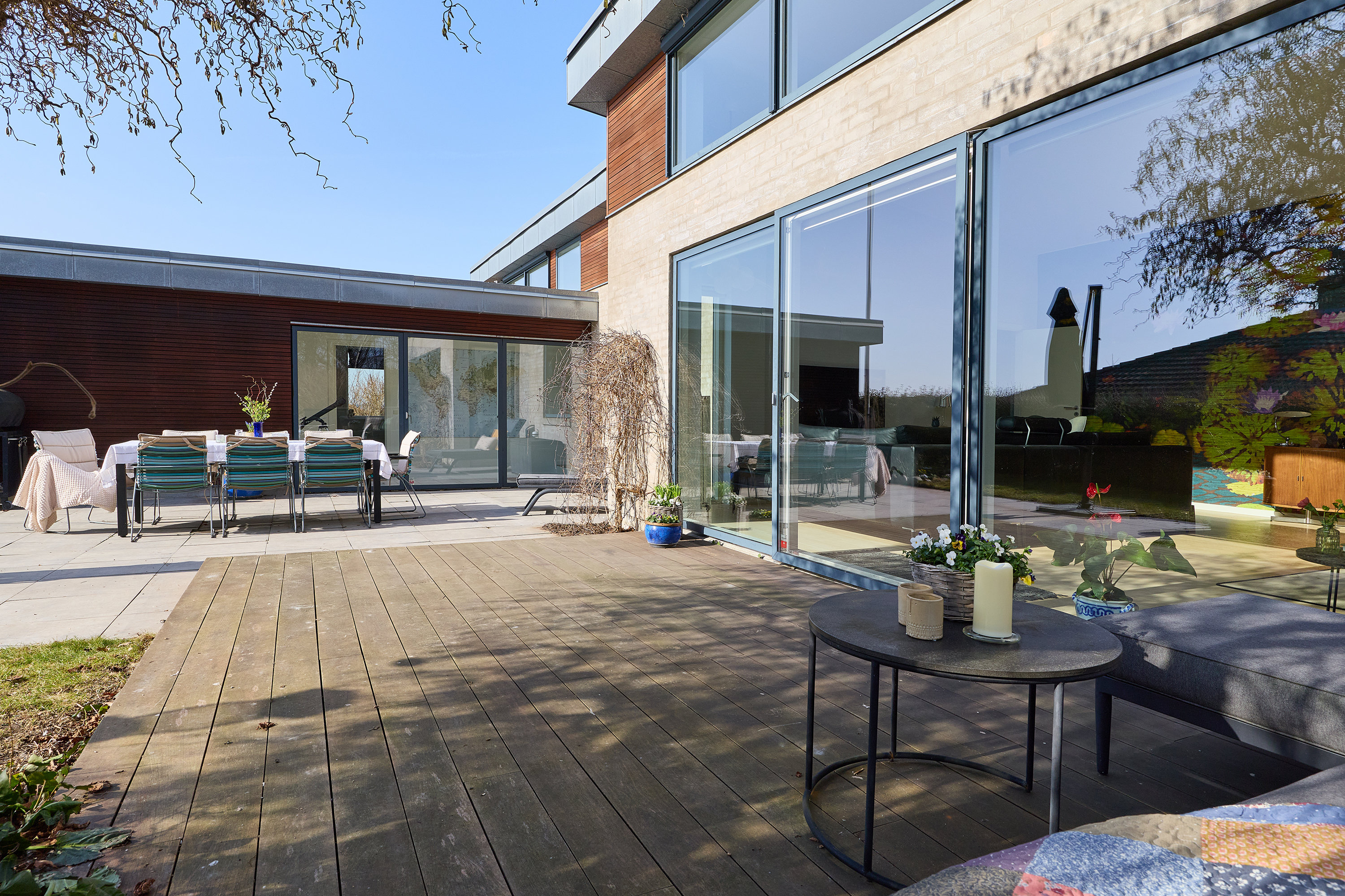 Fremhævet terrasse billede i fuldskærmstilstand. Billede af Tulipanvej 12, 3600 Frederikssund