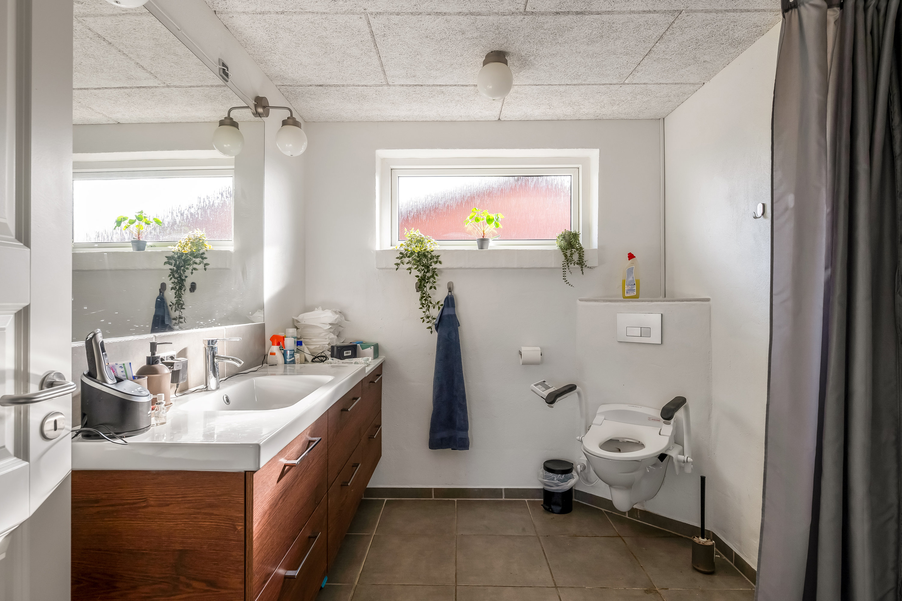 Fremhævet badeværelse billede i fuldskærmstilstand. Billede af Hodsagervej 40, Simmelkær, 7451 Sunds