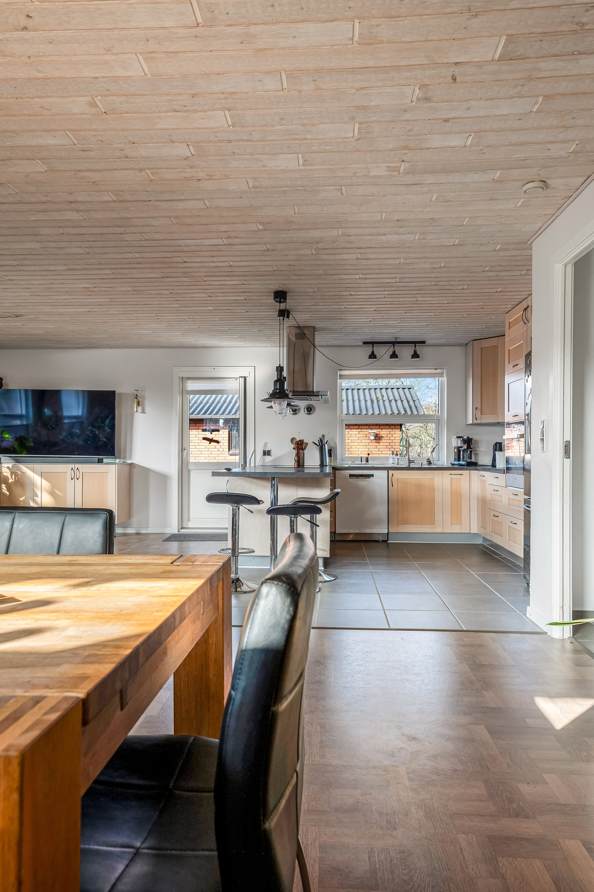 Fremhævet køkken alrum billede i fuldskærmstilstand. Billede af Hodsagervej 40, Simmelkær, 7451 Sunds