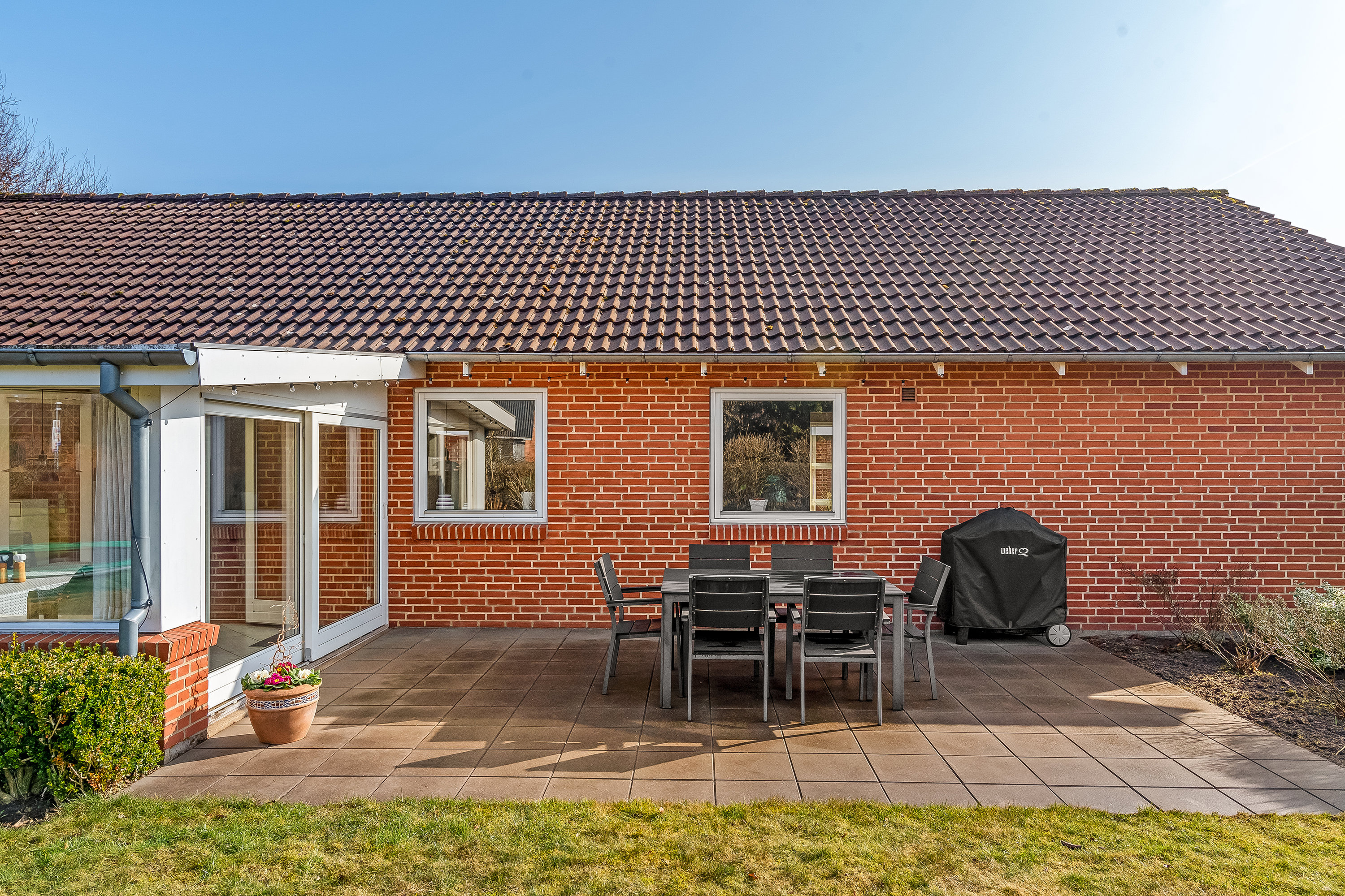 Fremhævet terrasse billede i fuldskærmstilstand. Billede af Ribesvej 5, 7550 Sørvad