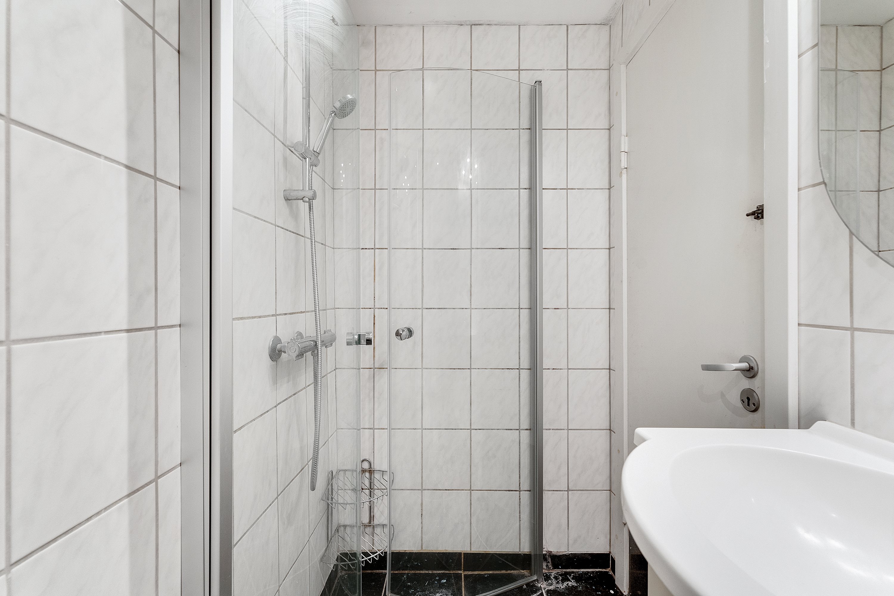 Fremhævet badeværelse billede i fuldskærmstilstand. Billede af Lathyrusvej 22, 1. th., 8930 Randers NØ