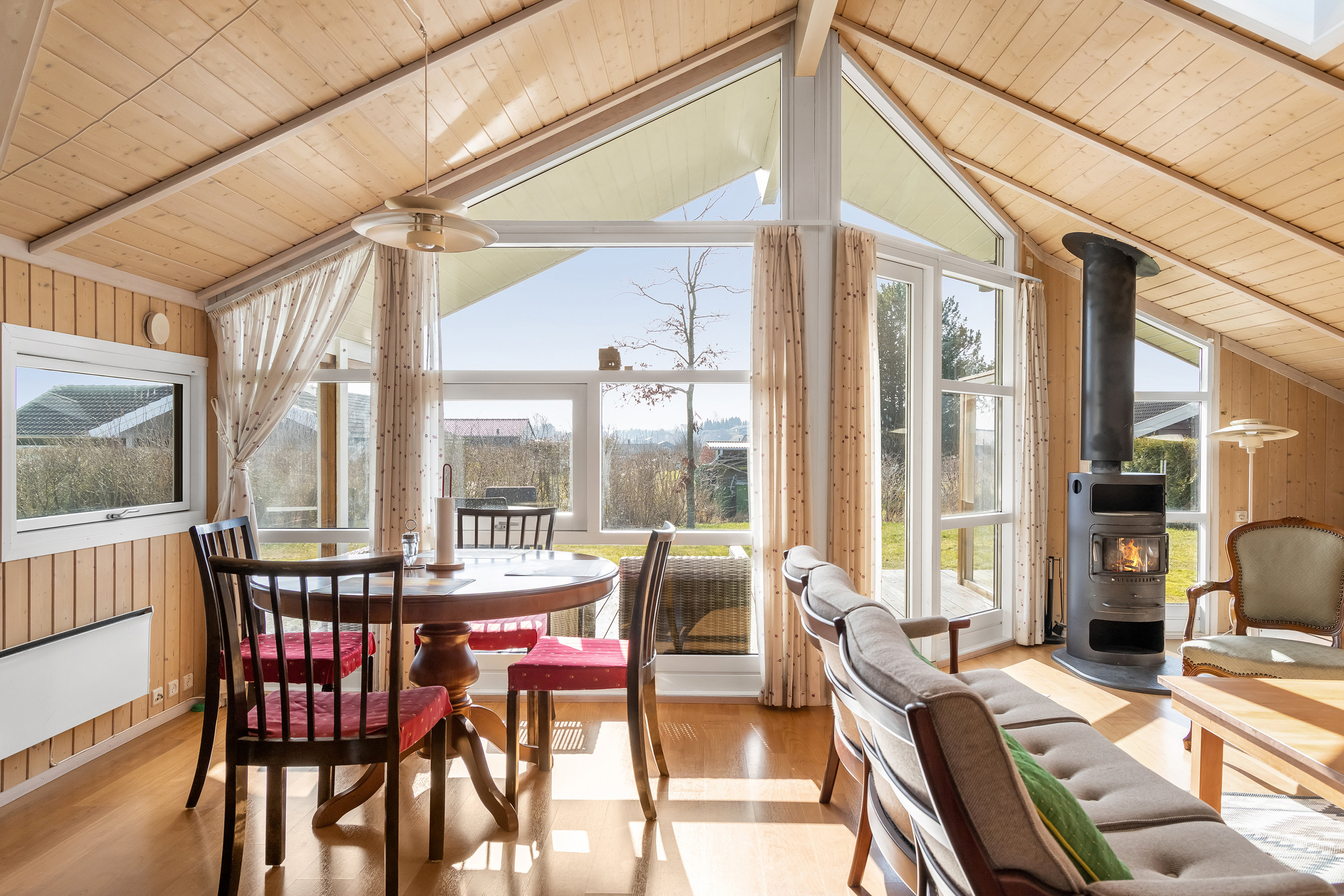 Fremhævet stue billede i fuldskærmstilstand. Billede af Strandlinien 10, Gerlev Strandpark, 3630 Jægerspris