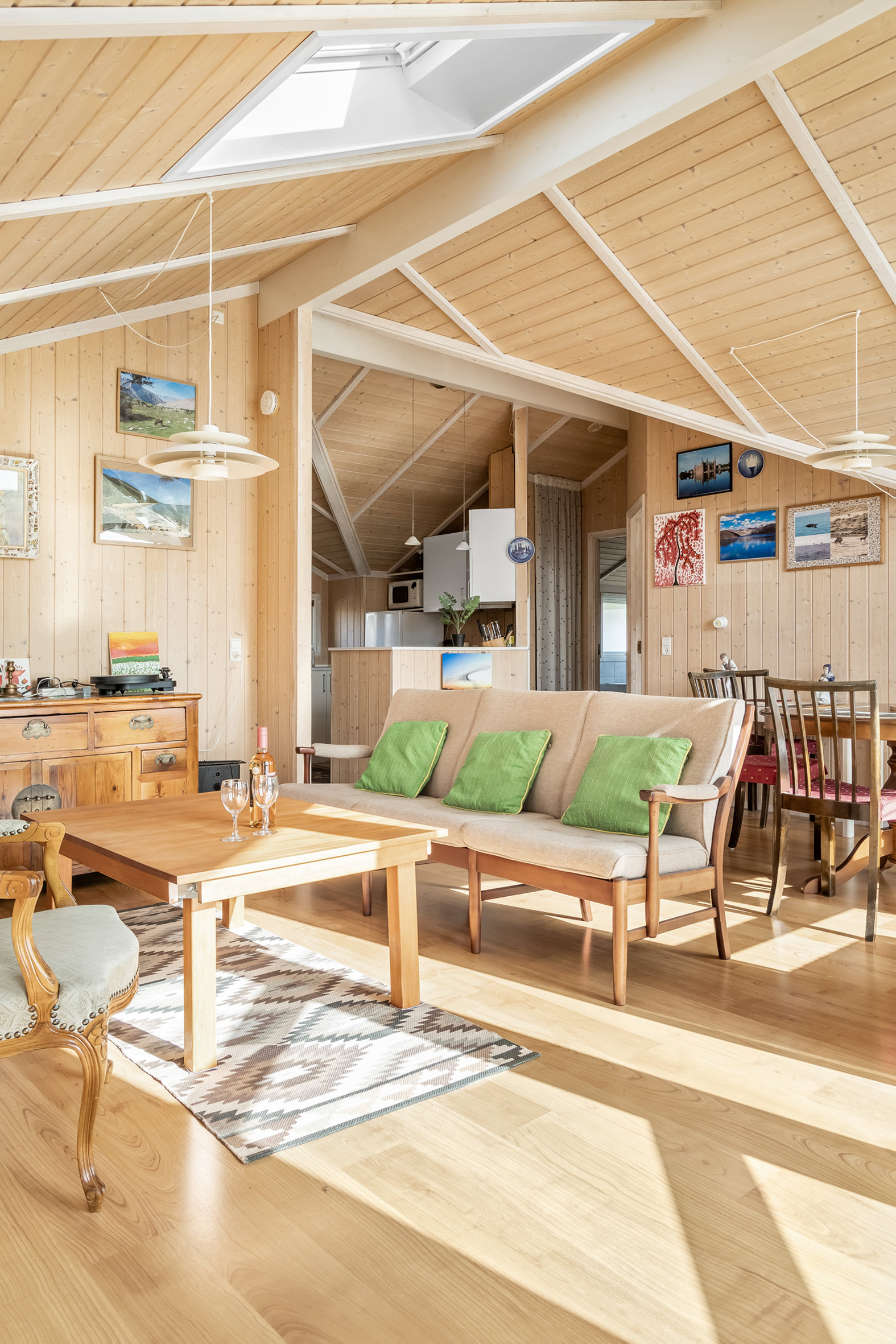 Fremhævet stue billede i fuldskærmstilstand. Billede af Strandlinien 10, Gerlev Strandpark, 3630 Jægerspris