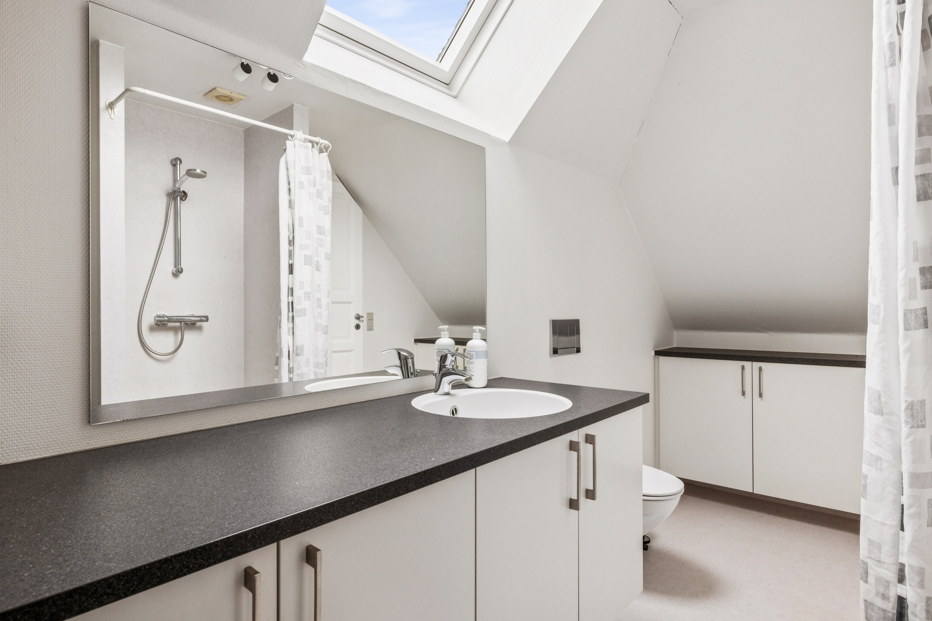 Fremhævet badeværelse billede i fuldskærmstilstand. Billede af Birkedalvej 24, Skindbjerg, 8500 Grenaa