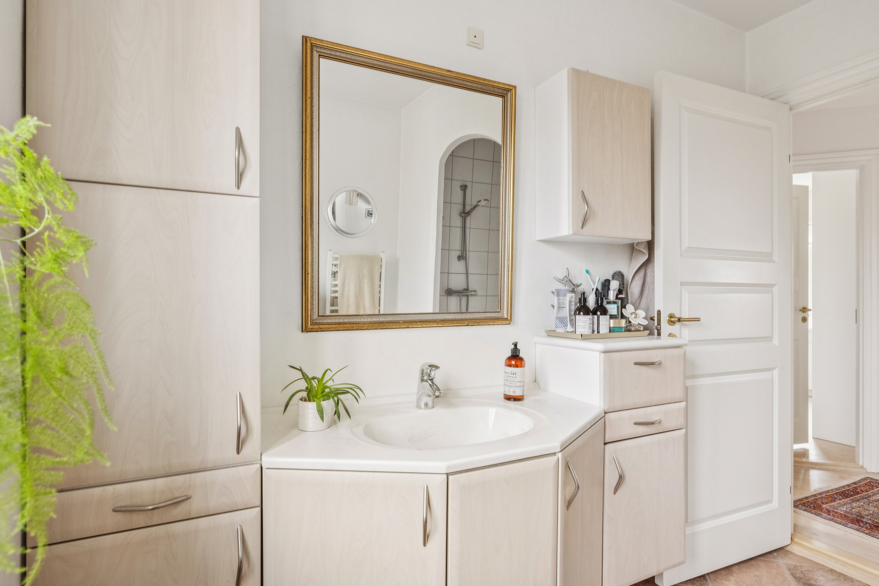 Fremhævet badeværelse billede i fuldskærmstilstand. Billede af Vibevej 8, 8410 Rønde