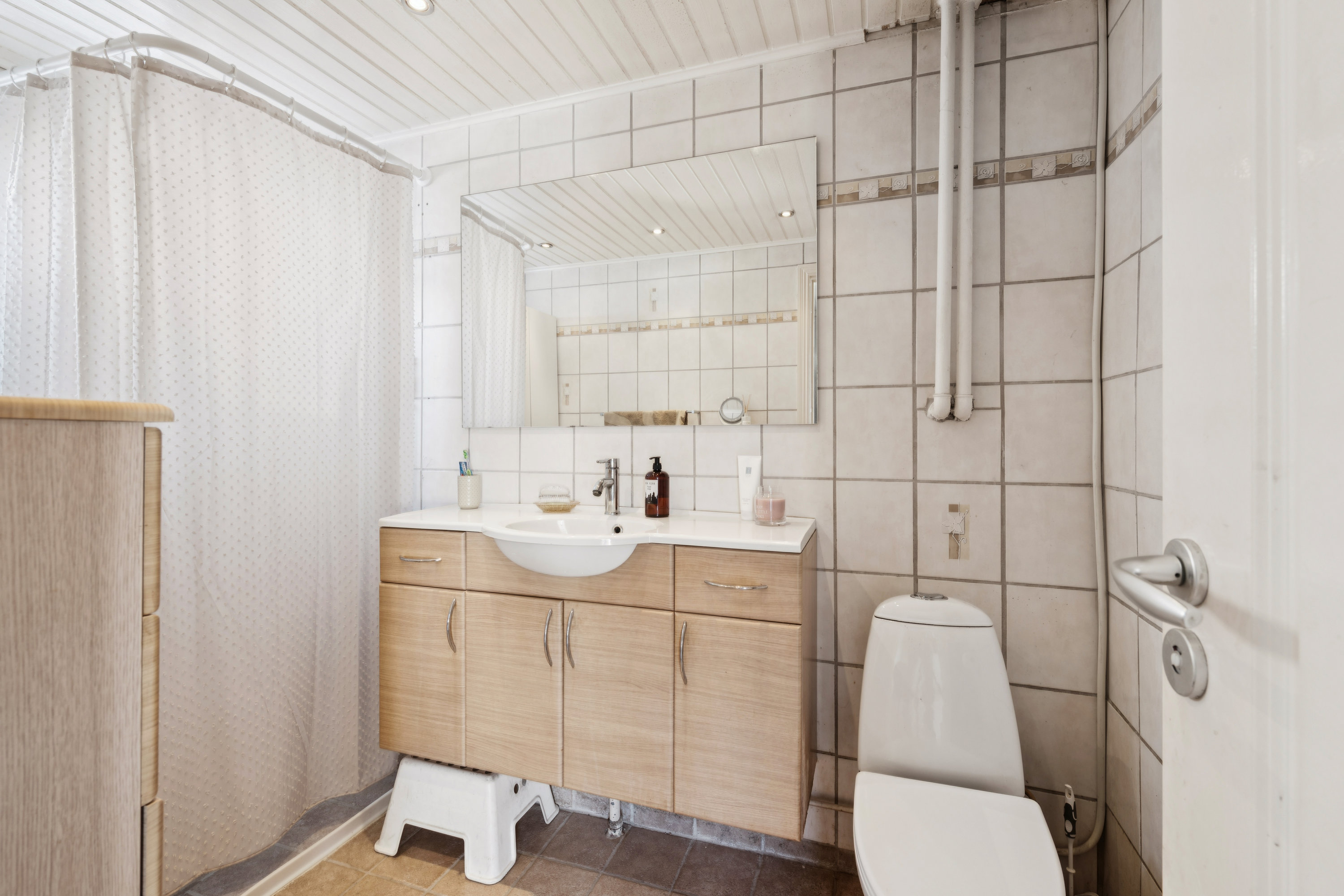 Fremhævet badeværelse billede i fuldskærmstilstand. Billede af Islevhusvej 68, st.. th., 2700 Brønshøj